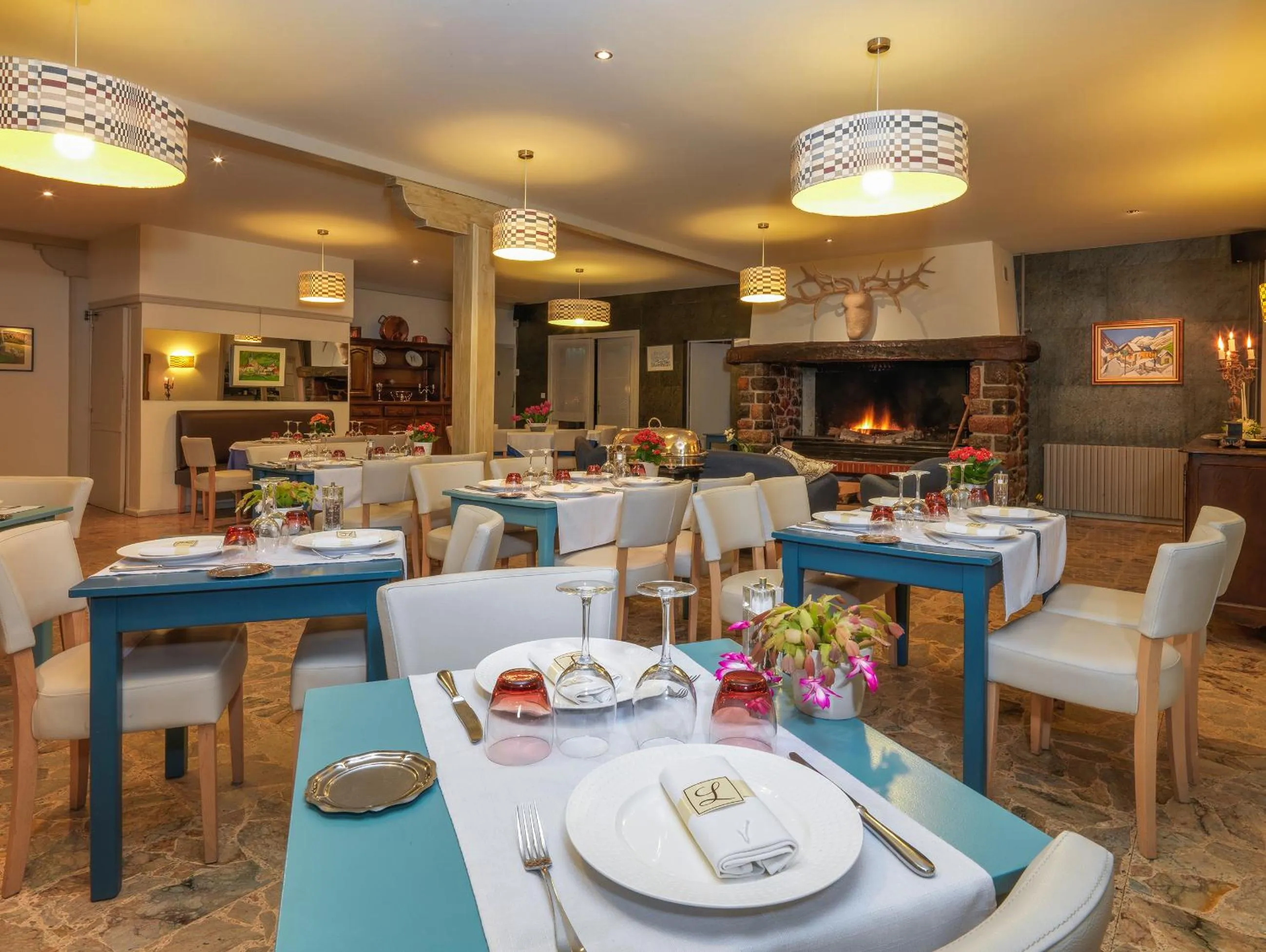 Restaurant/places to eat in Logis Hôtel restaurant Horizon 117