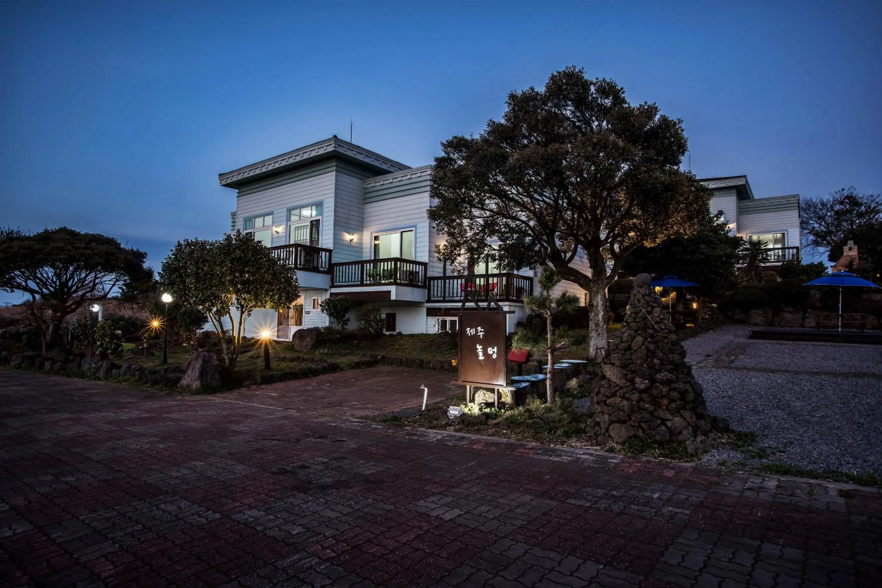 Facade/entrance in Jeju Nolmung