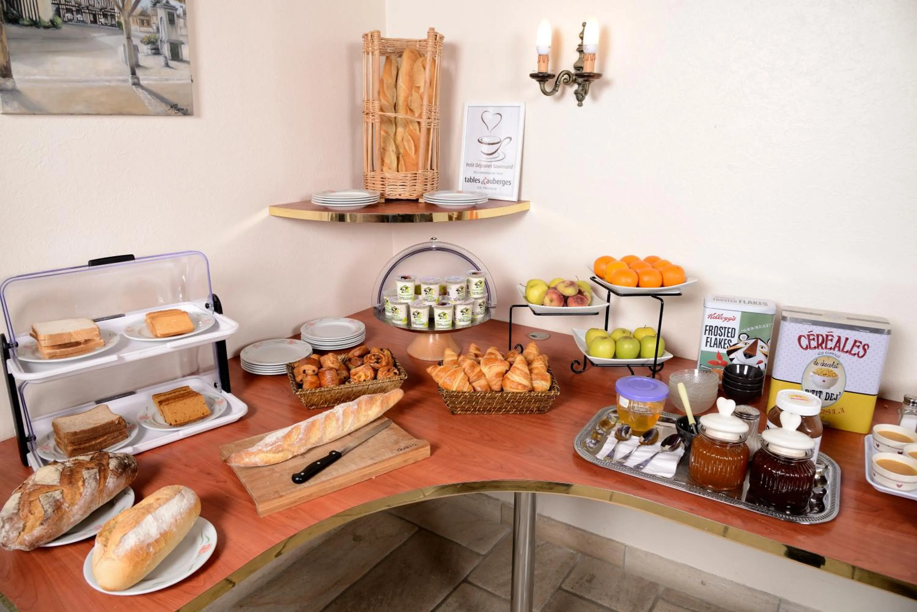 Food and drinks in Logis Le Tadorne