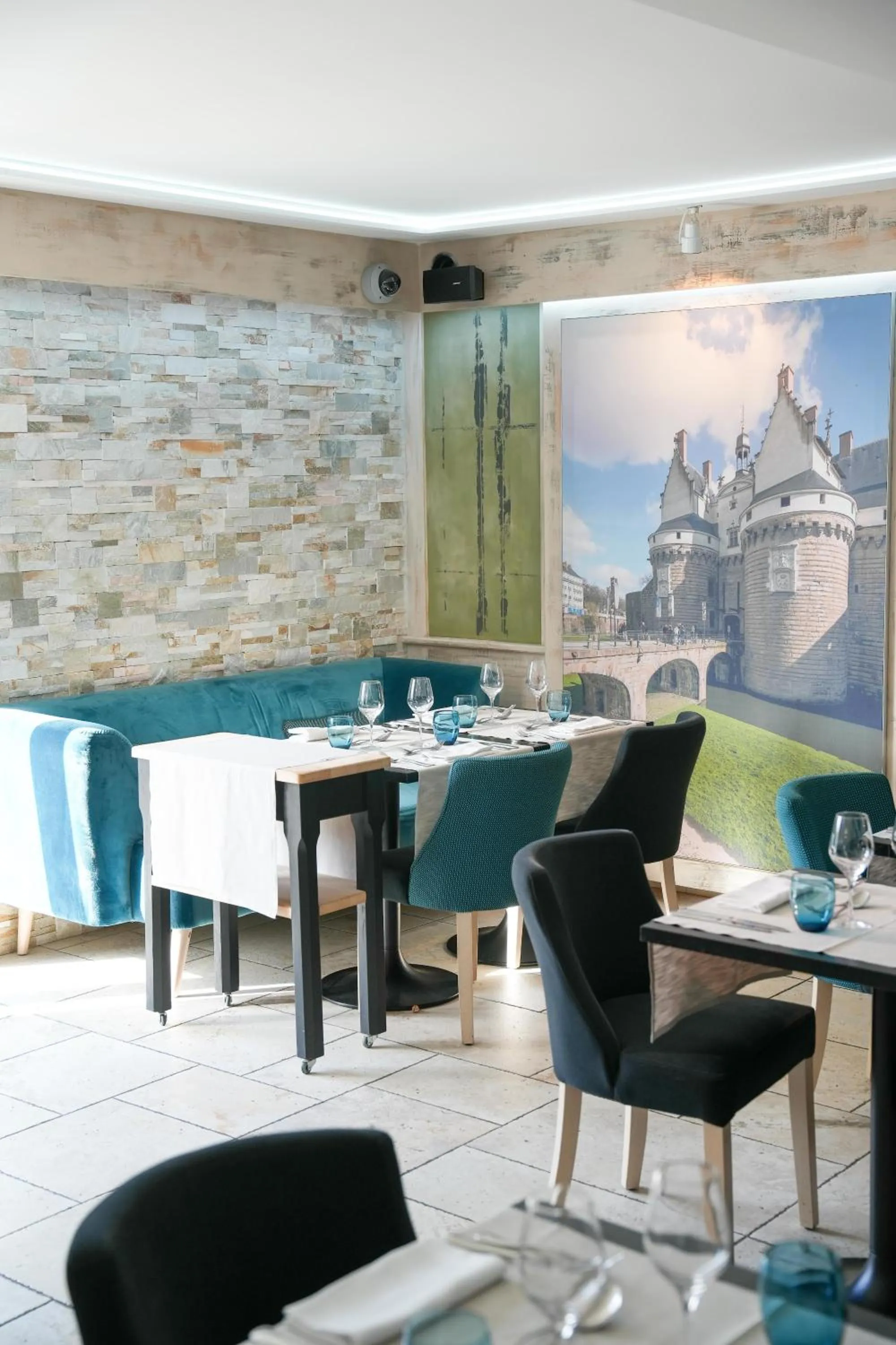 Restaurant/places to eat in Logis L'Abreuvoir