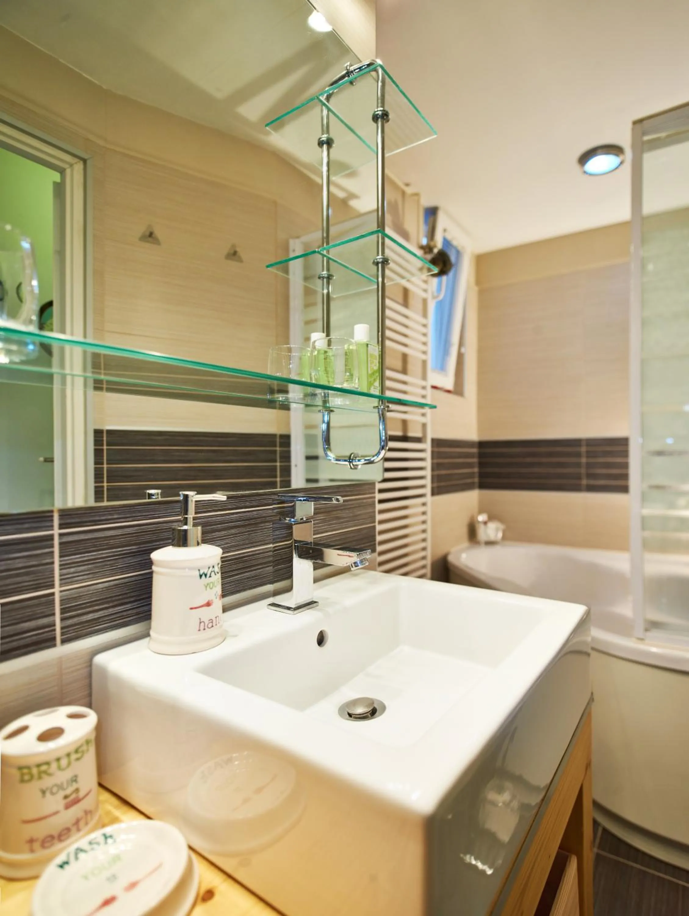 Bathroom in Studio Apartment Green Wall