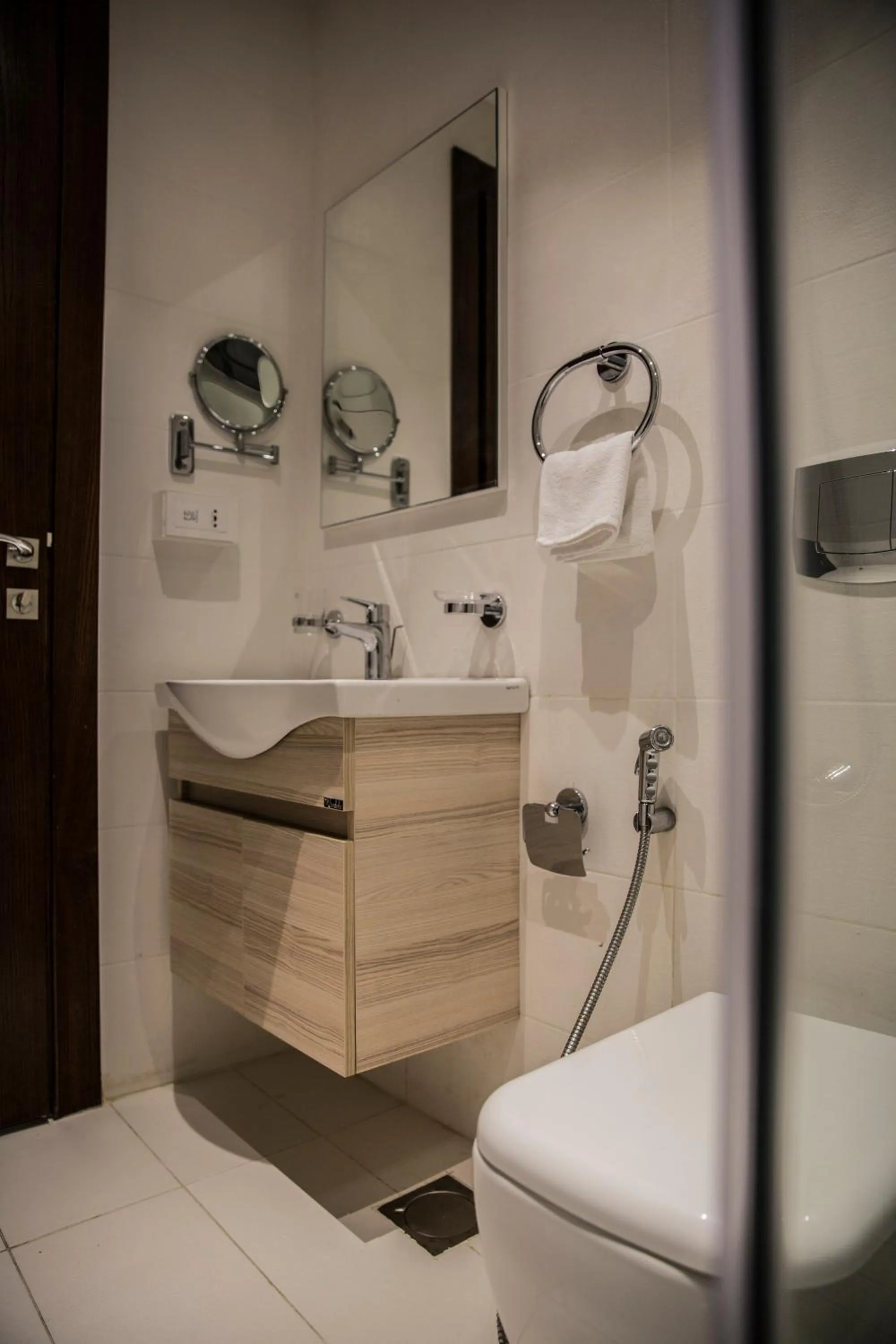 Toilet in Naylover Hotel Suites