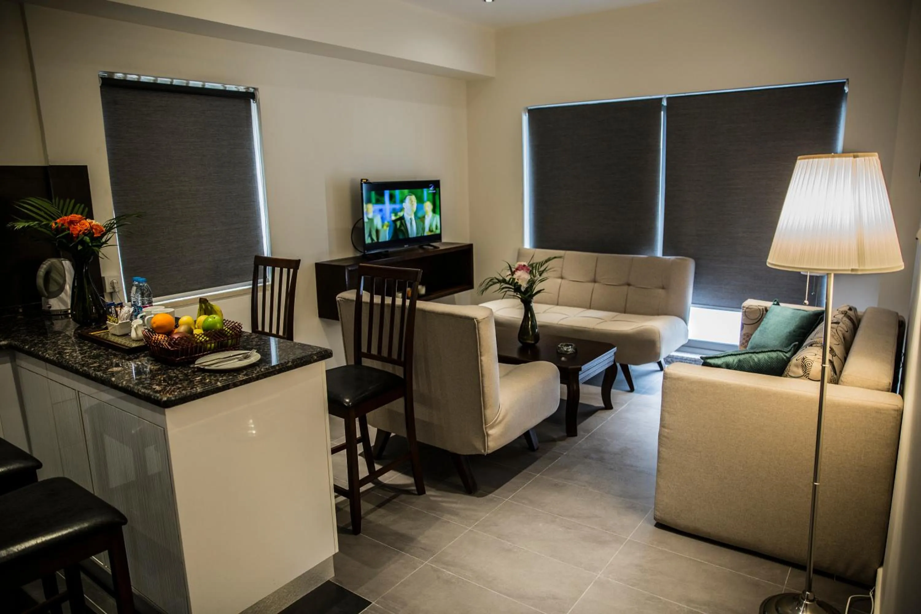 Dining area in Naylover Hotel Suites