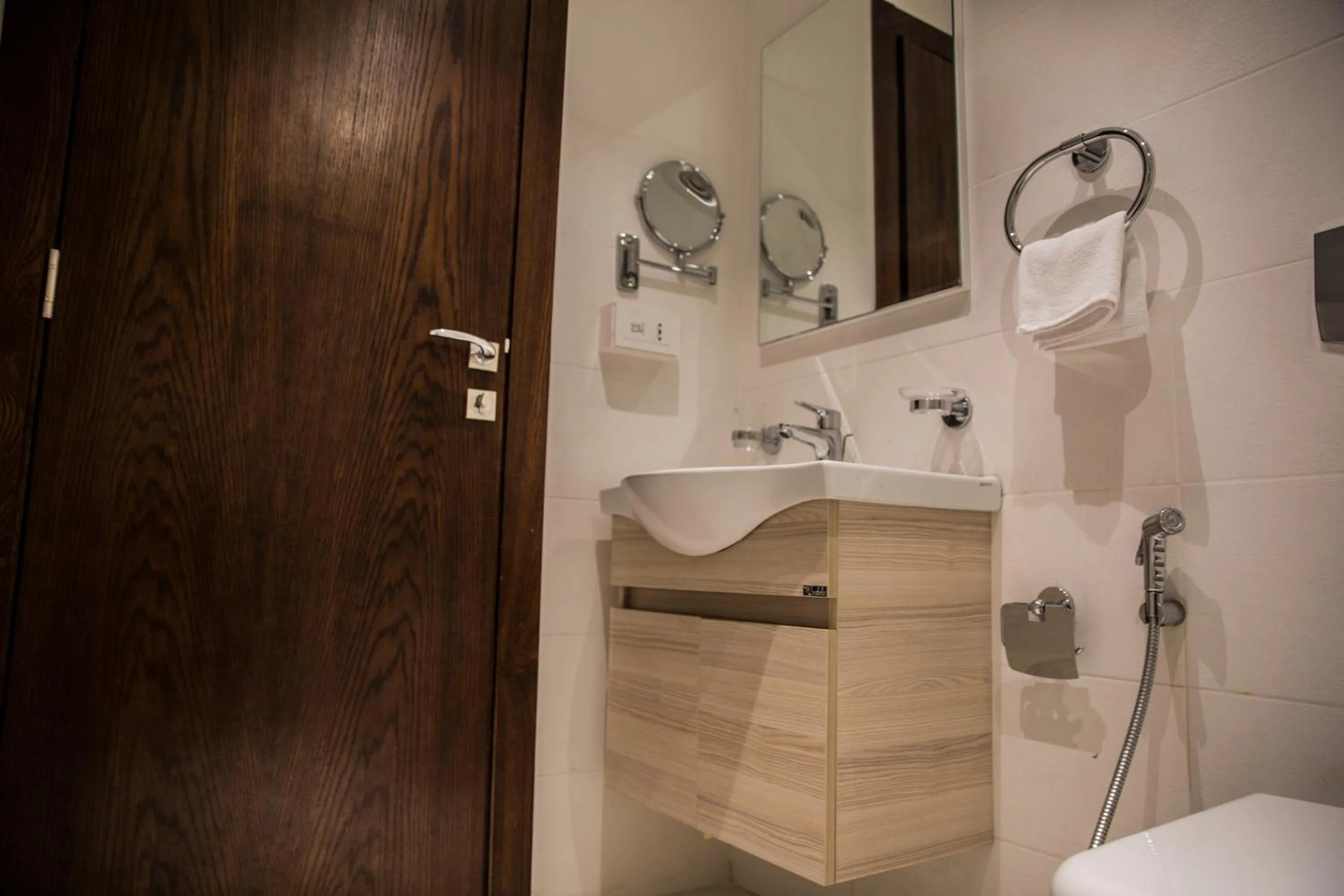 Bathroom in Naylover Hotel Suites