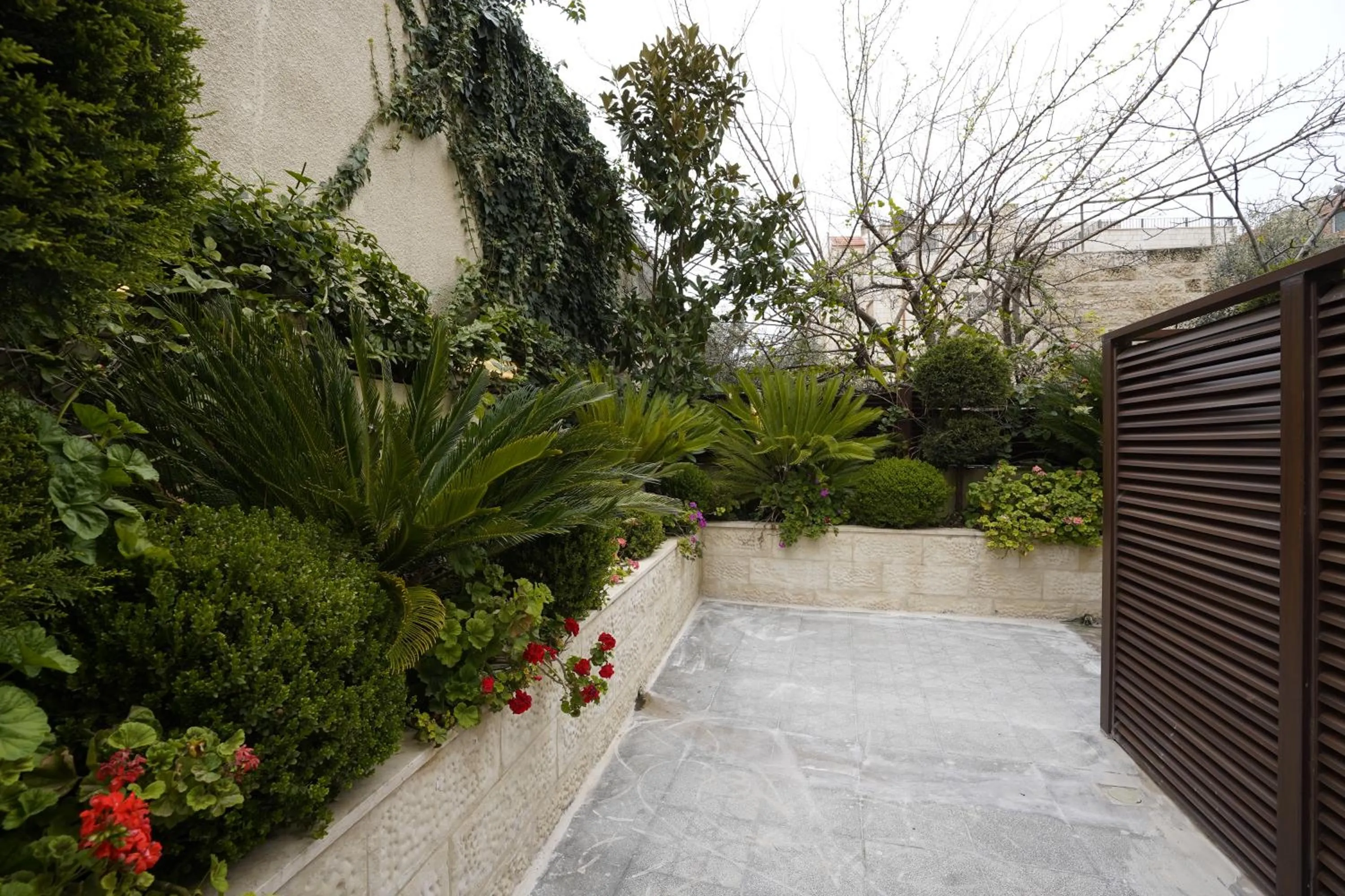 Garden in Naylover Hotel Suites