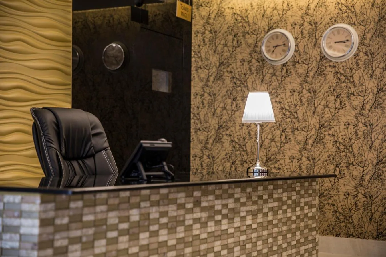 Lobby or reception in Naylover Hotel Suites