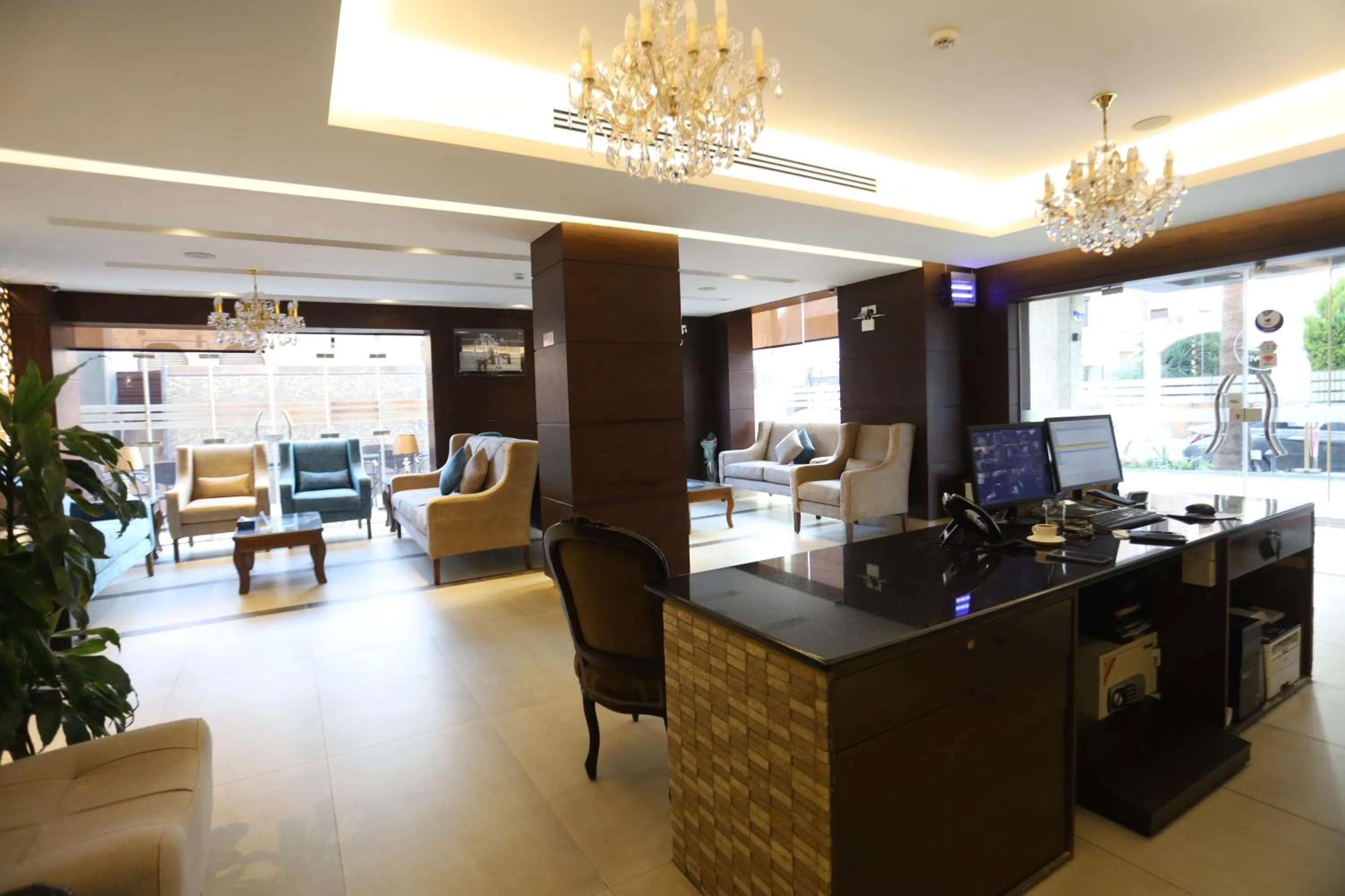 Lobby or reception in Naylover Hotel Suites