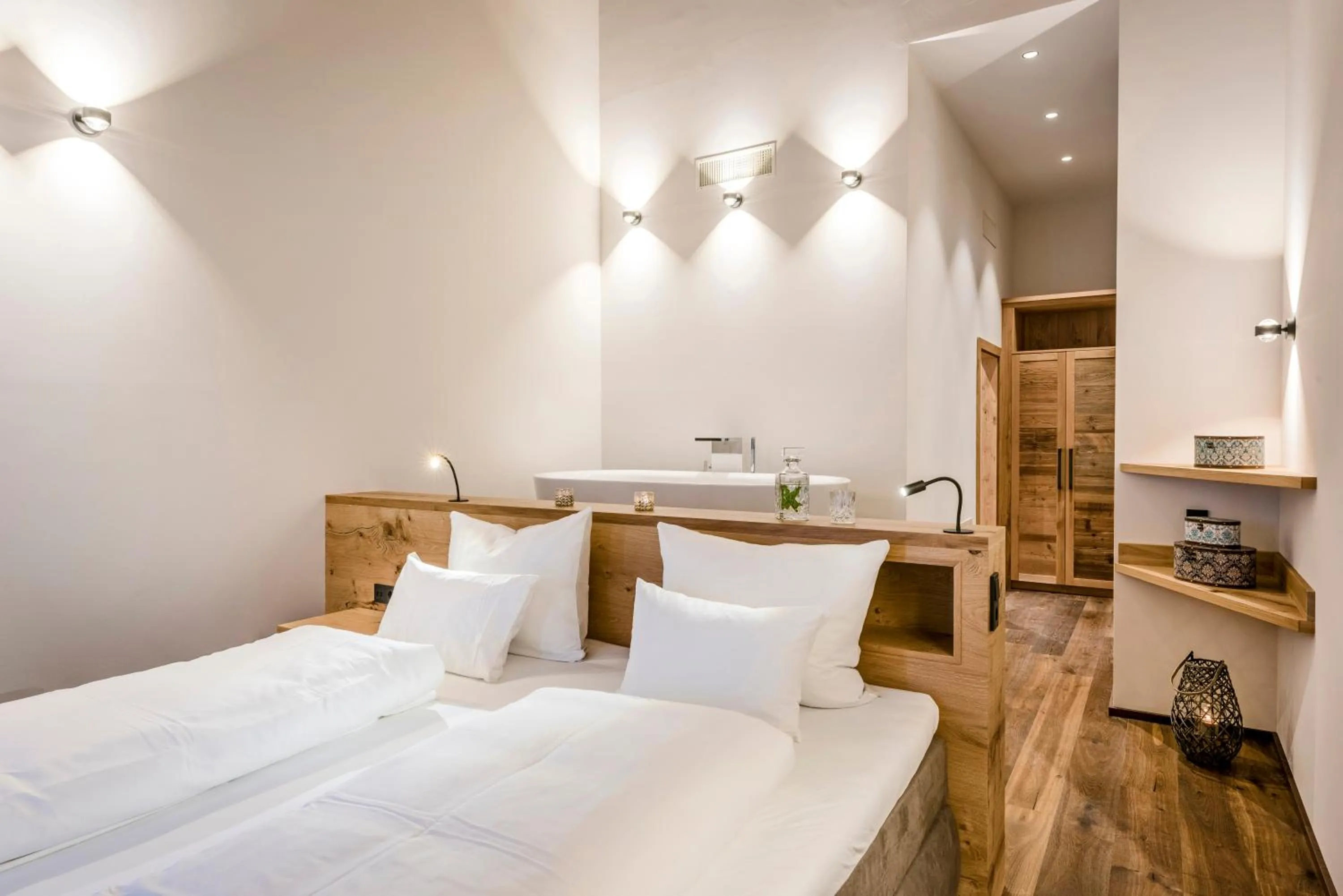 Photo of the whole room, Bed in Kaiserlodge