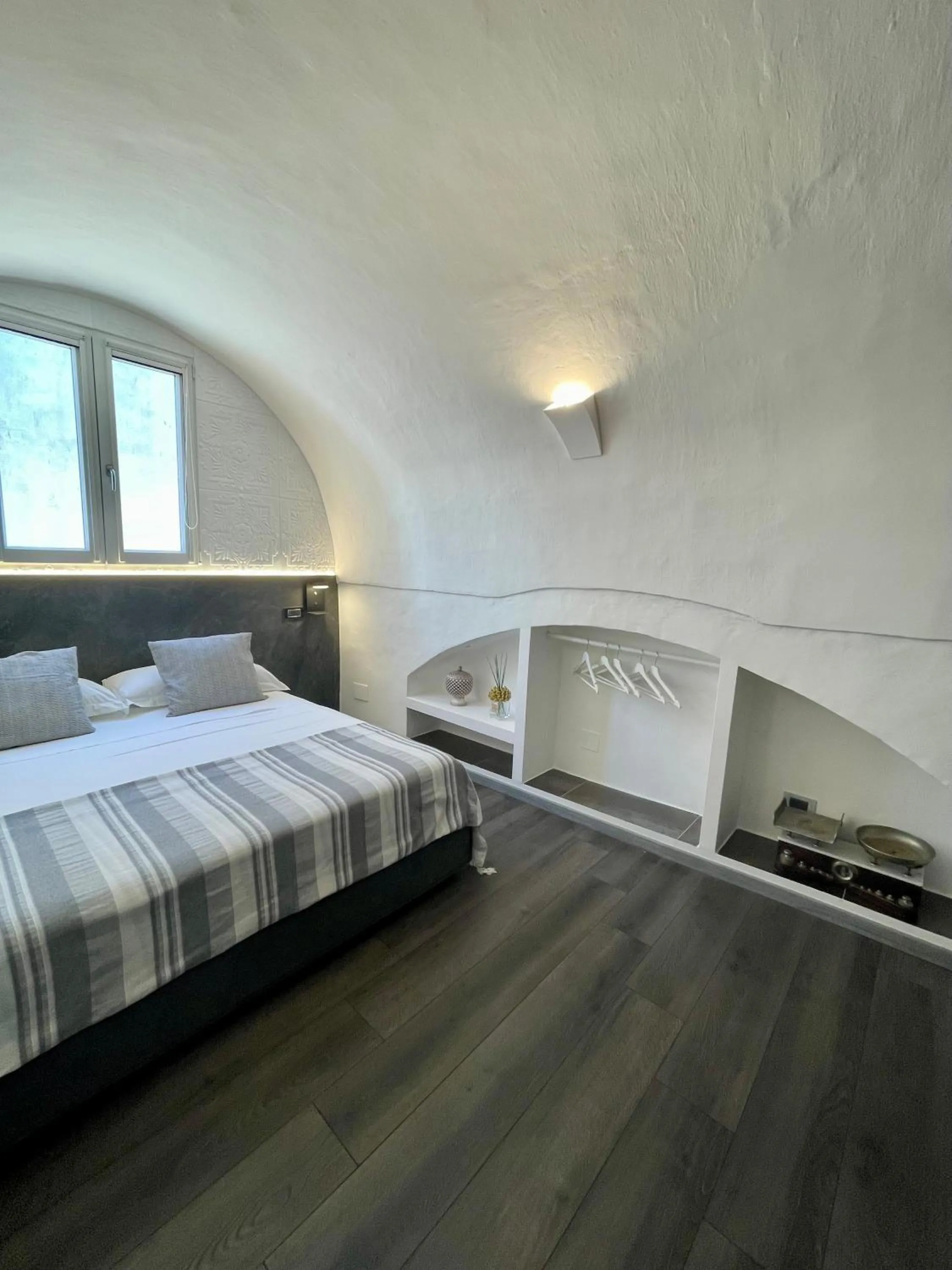 Bedroom, Bed in Calliope