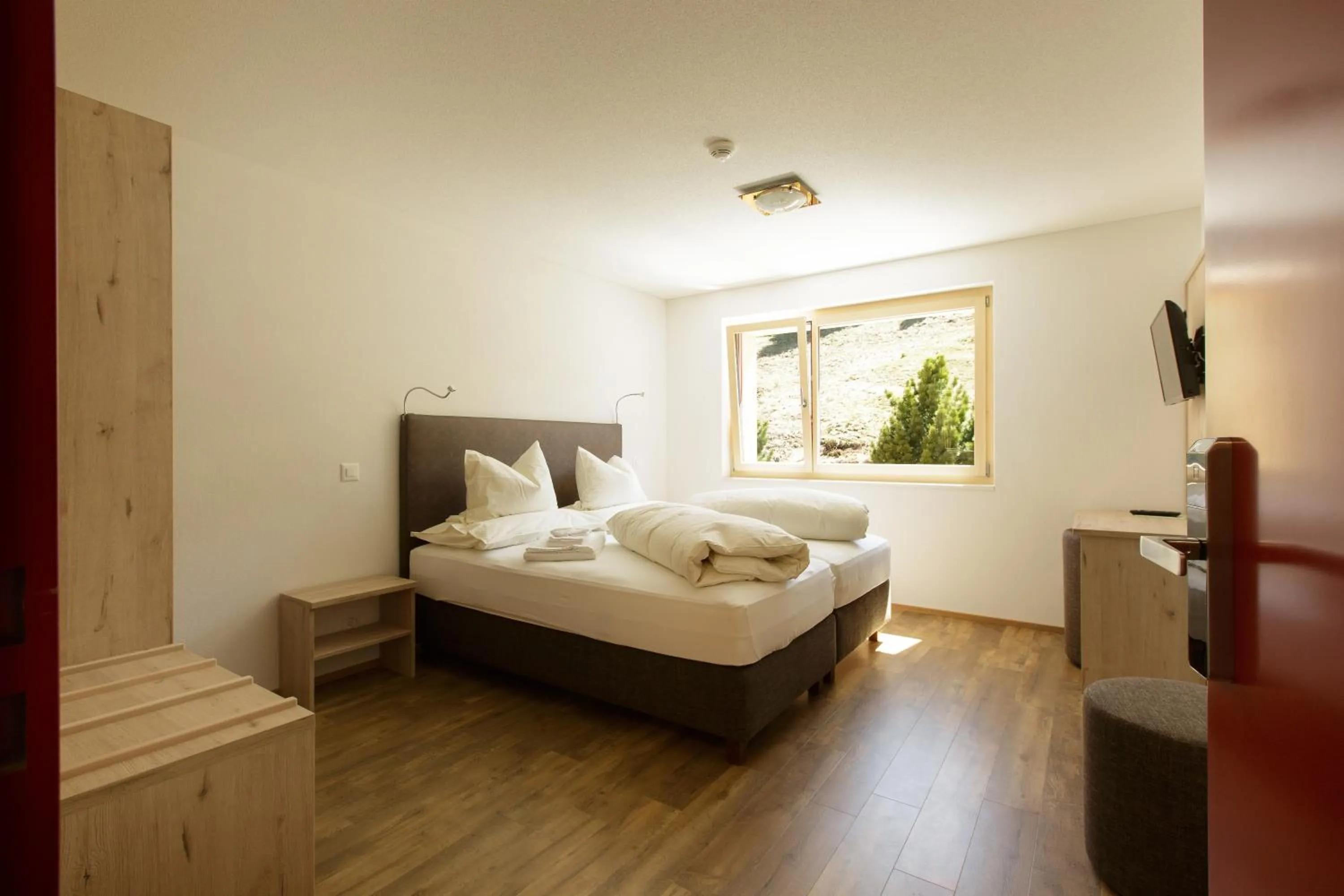 Bedroom, Bed in Berghotel Schonhalden