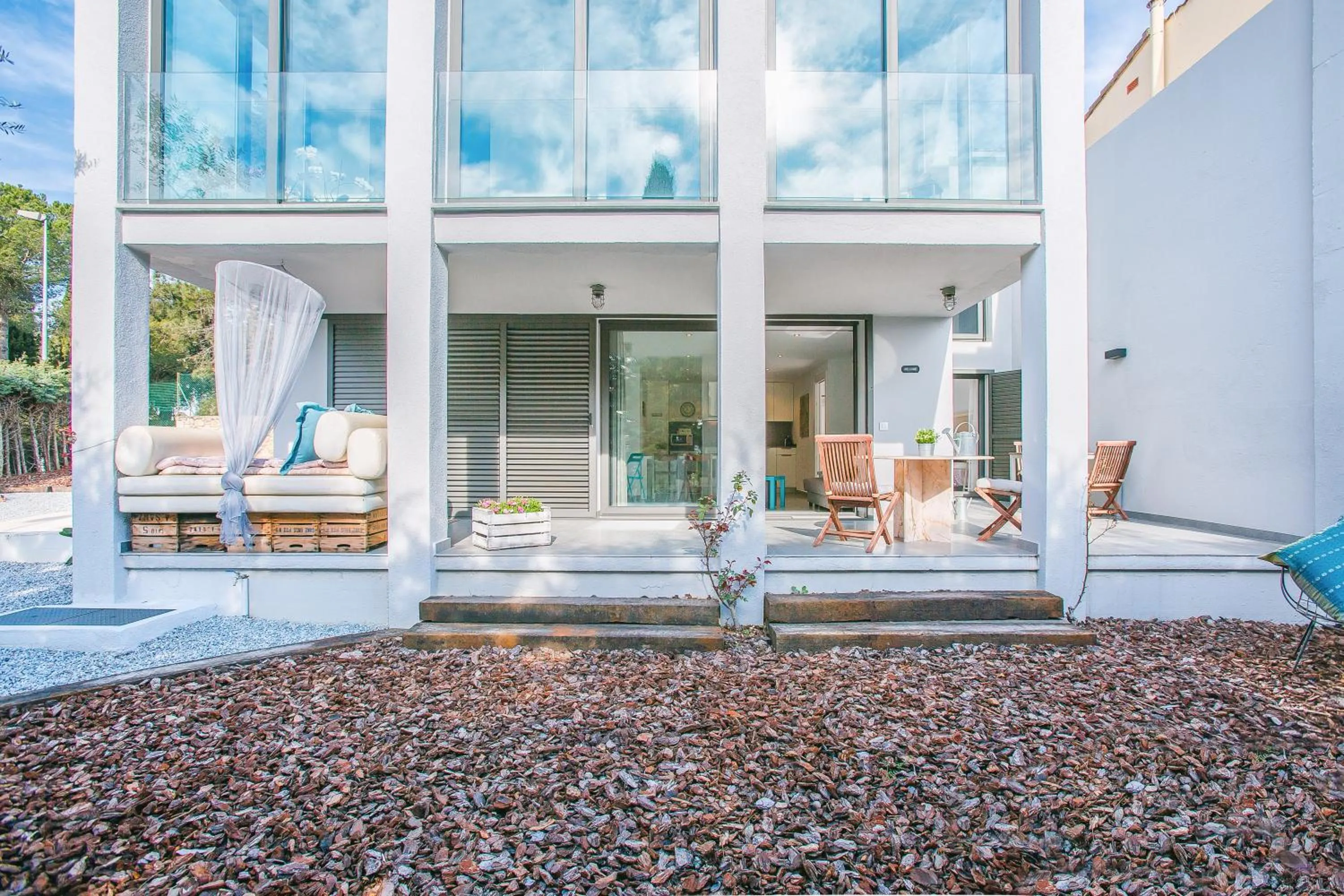 Facade/entrance in Flateli Montjuïc