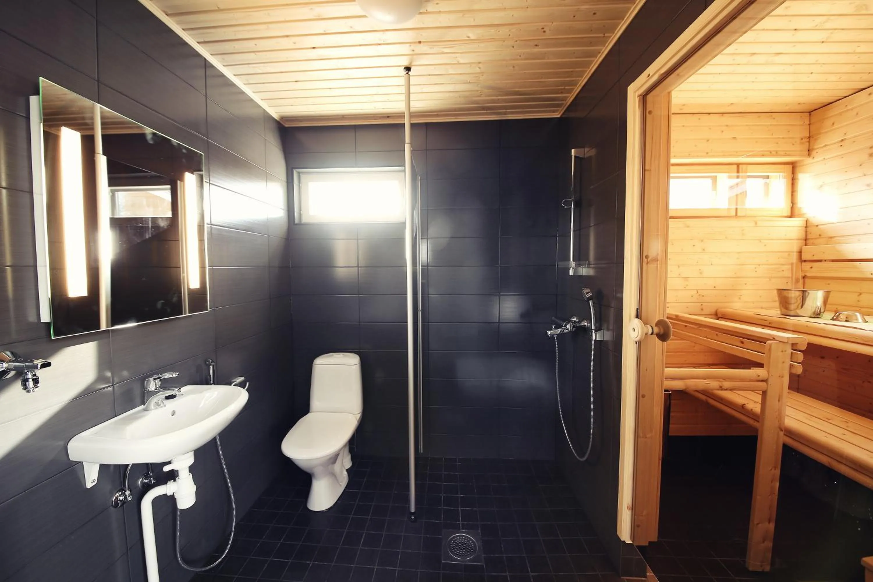 Bathroom in Nallikari Seaside Villas