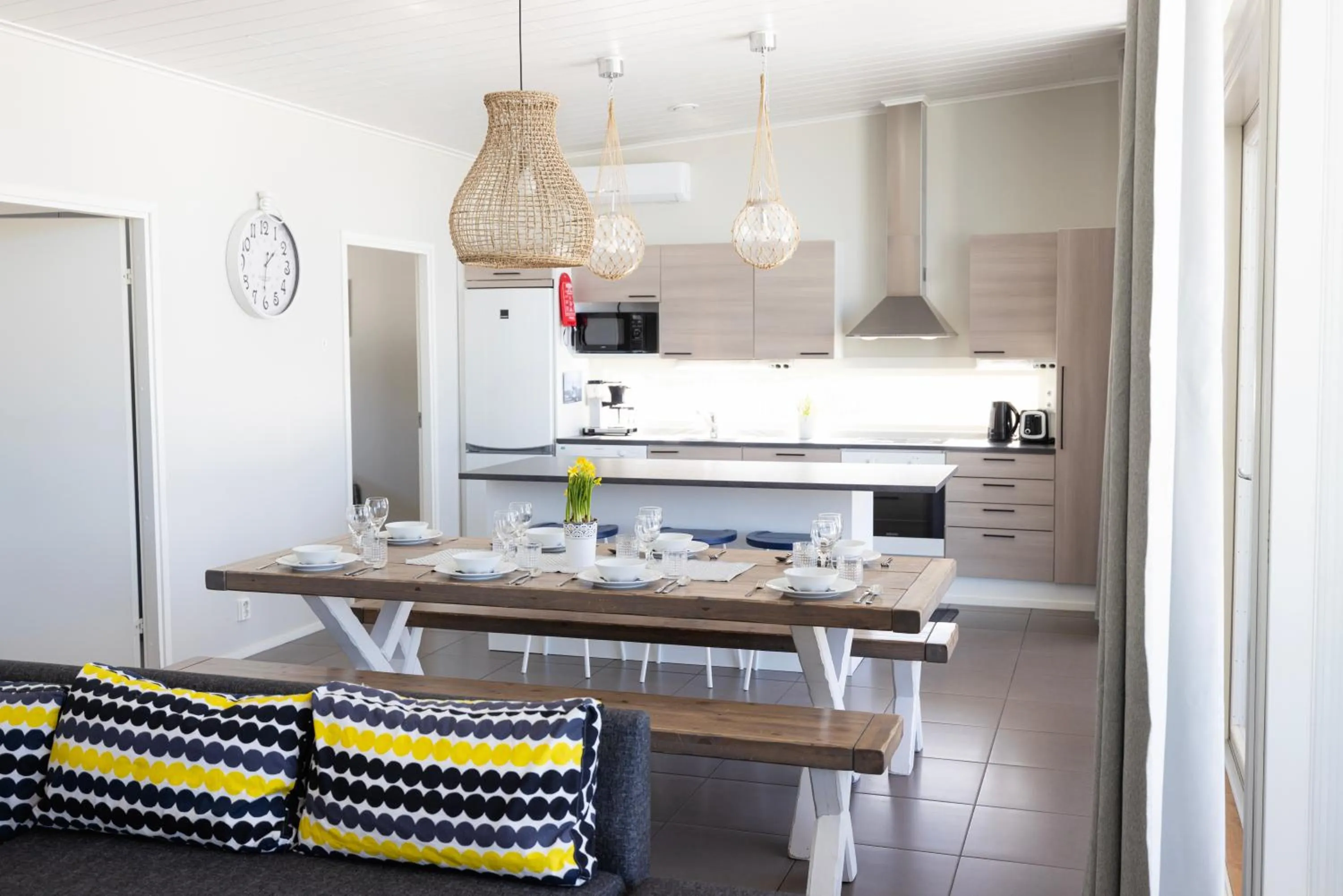 Kitchen or kitchenette in Nallikari Seaside Villas