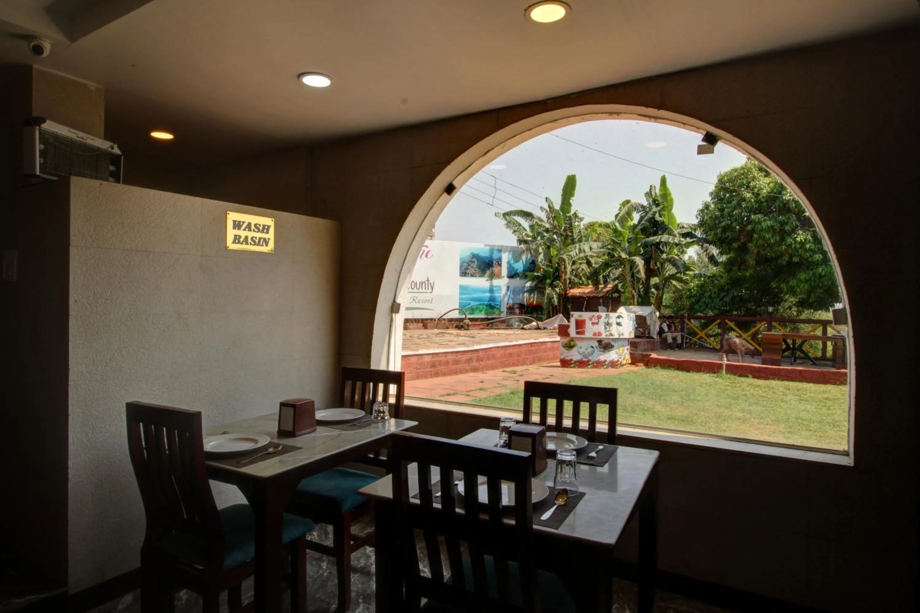 Restaurant/places to eat in Forest County Resort Mahabaleshwar