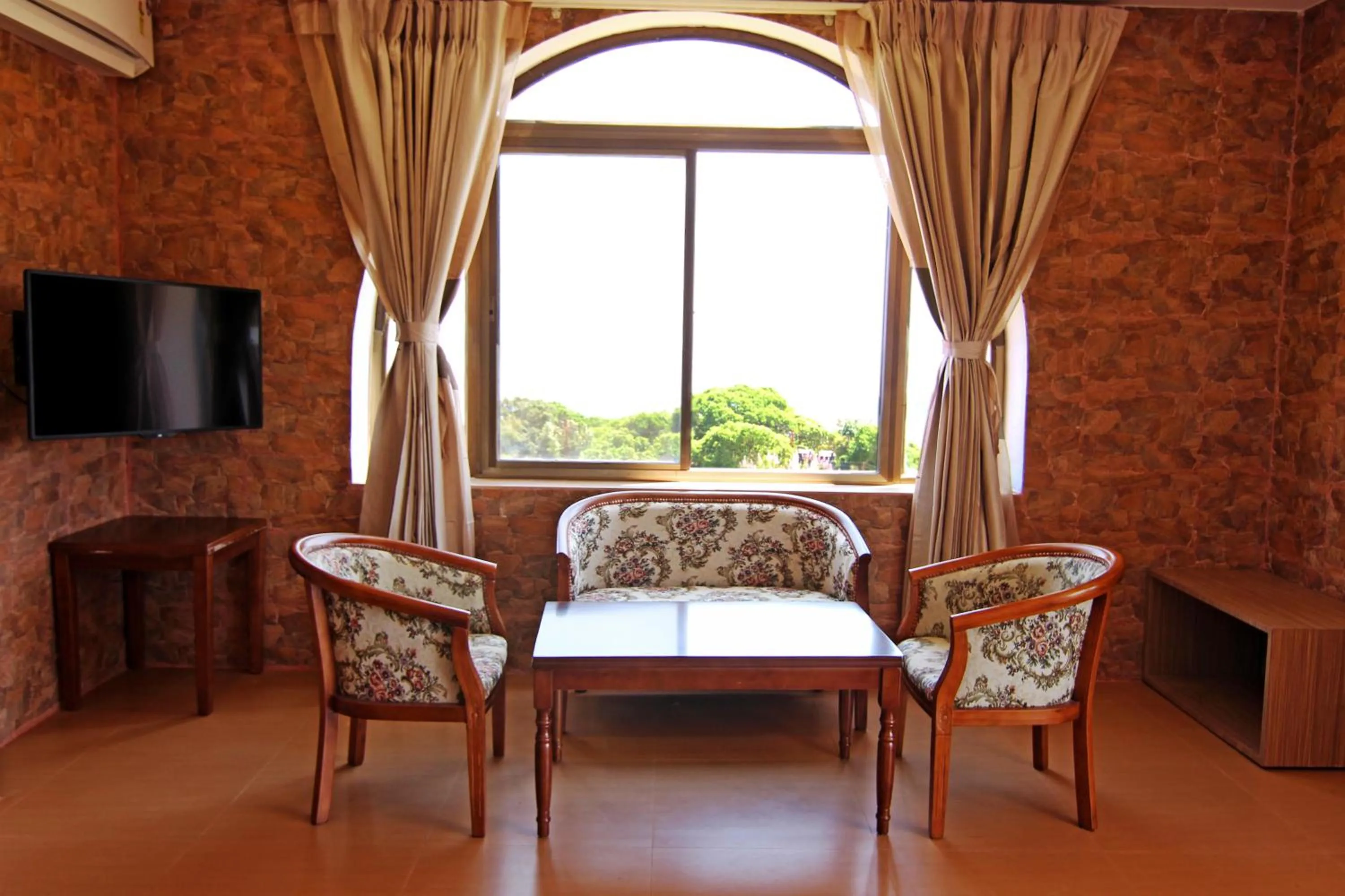 Seating area in Forest County Resort Mahabaleshwar