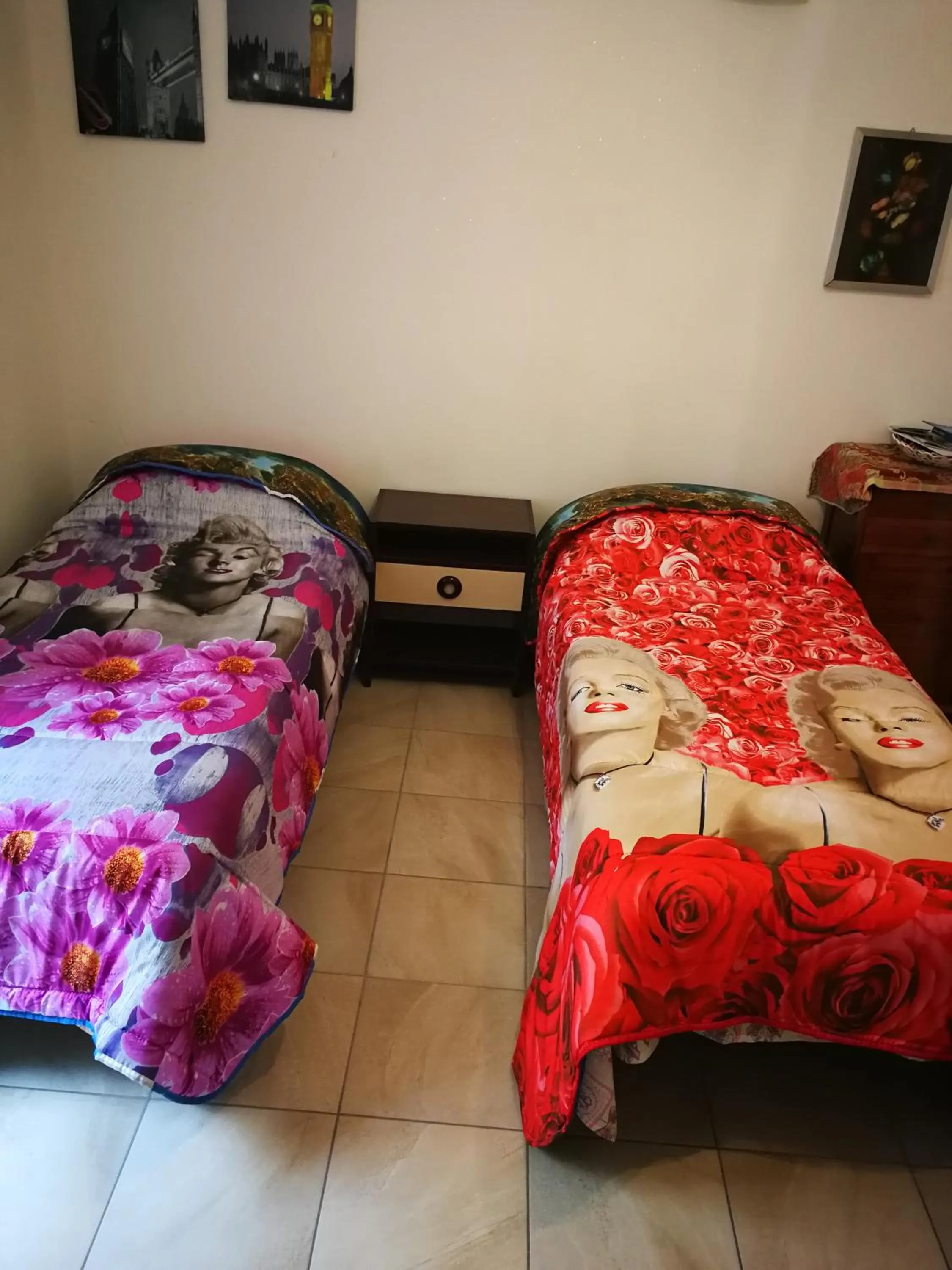 Communal lounge/ TV room, Bed in Casa Teatro Greco