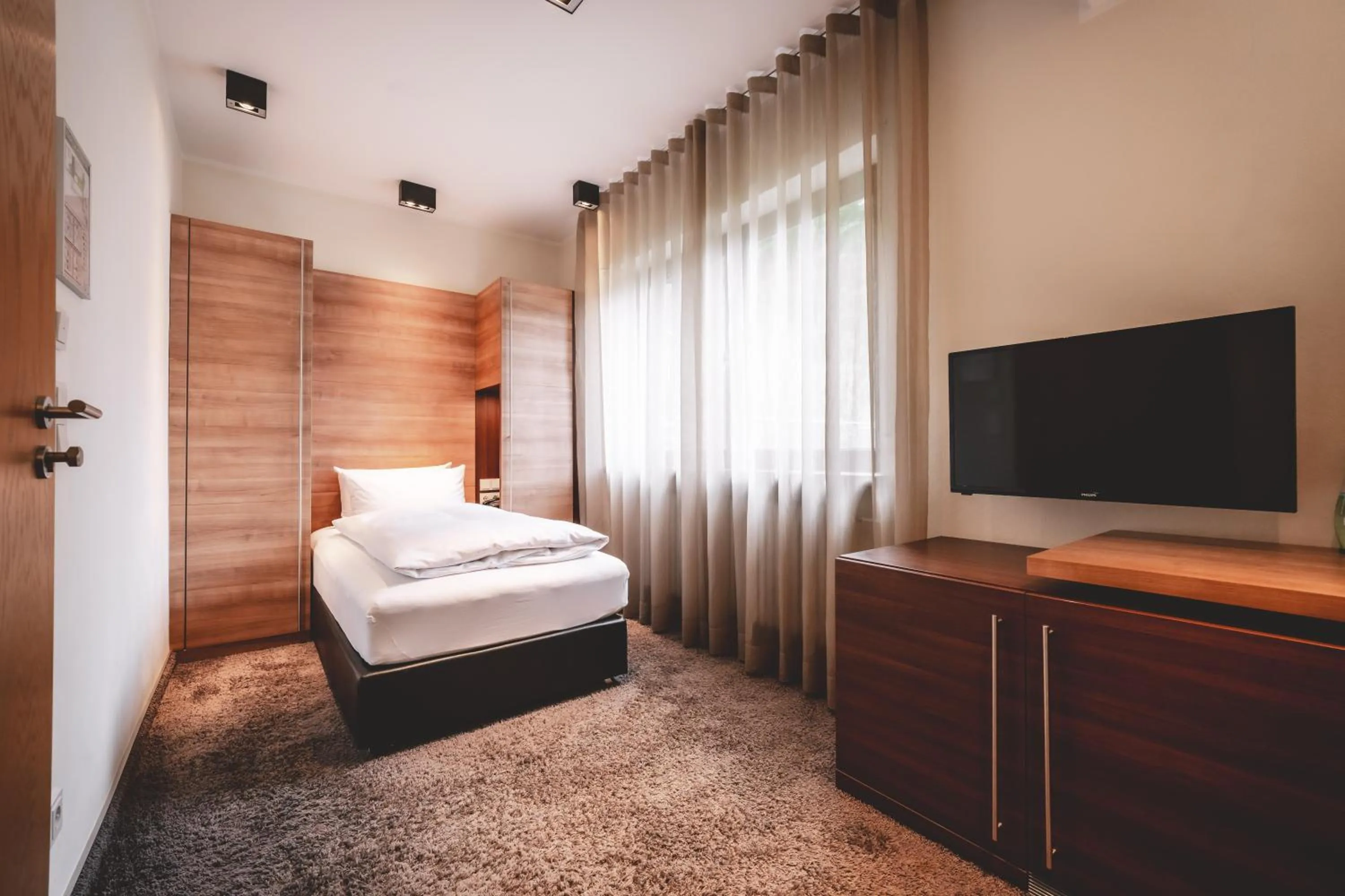 Photo of the whole room, Bed in Marienhöh - Hideaway & Spa