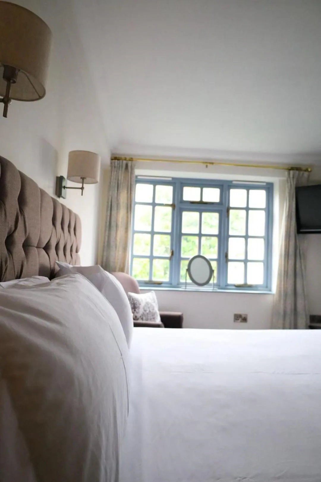 Bed in The Eagle House Hotel