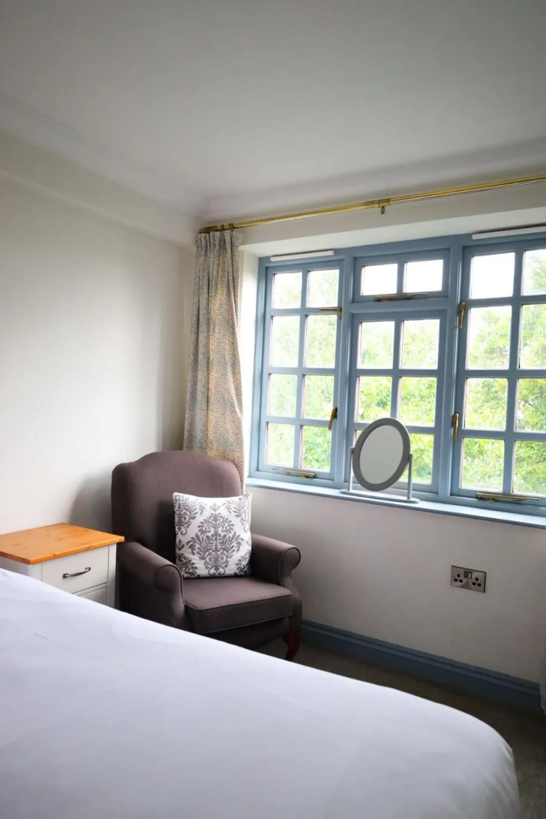 Bed in The Eagle House Hotel