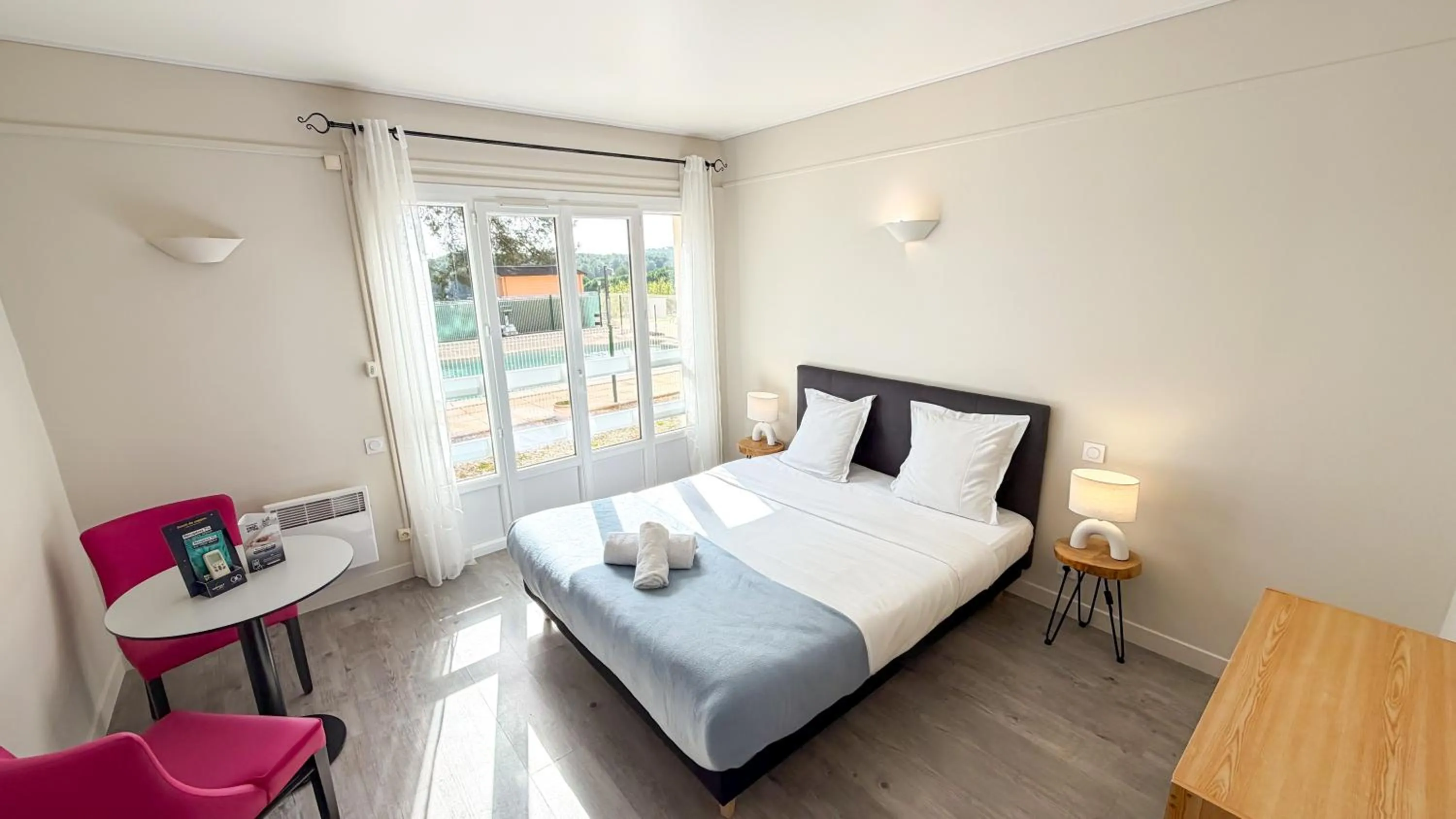 Bedroom, Bed in Hotel Les Rocailles