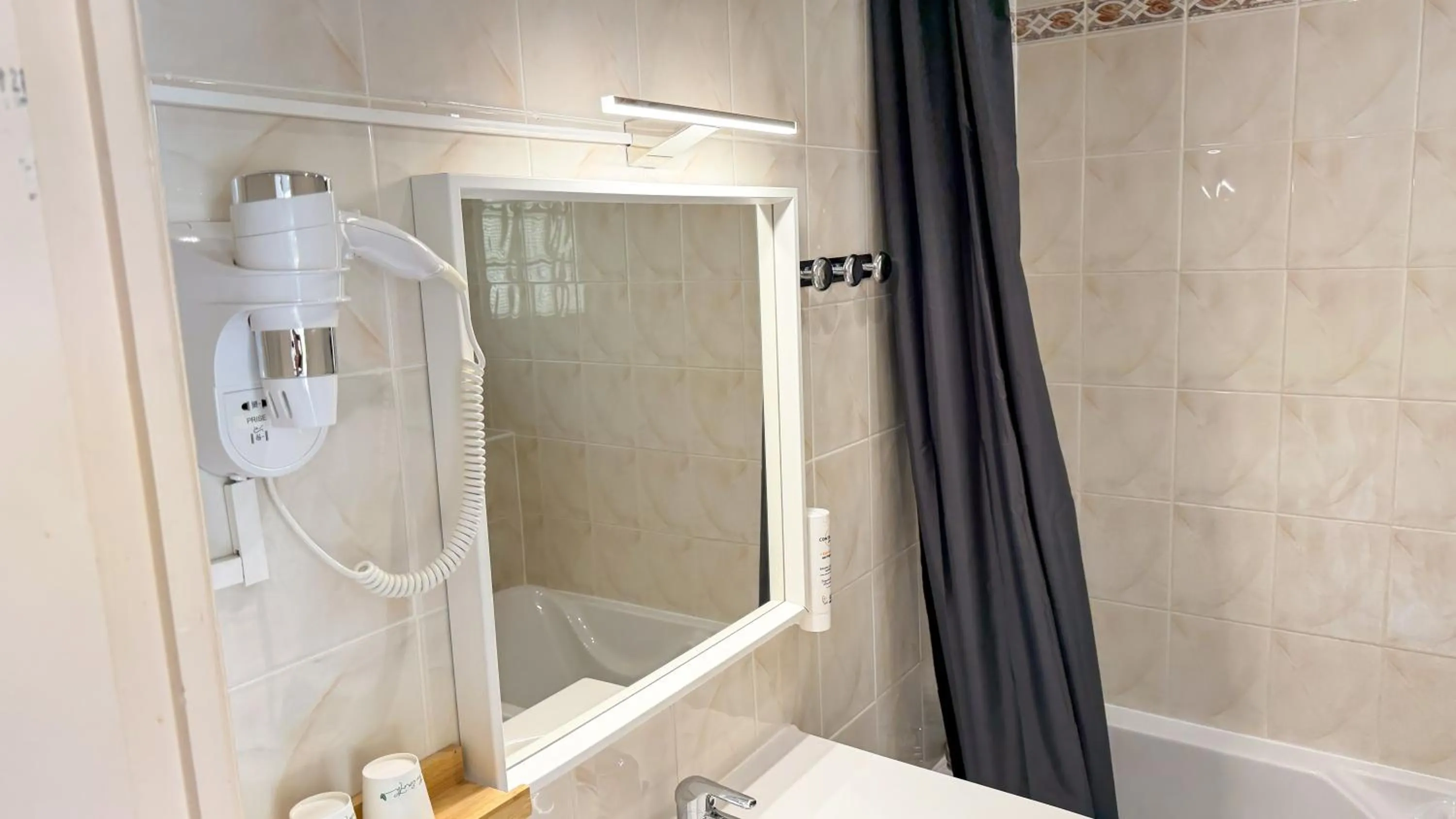 Bathroom in Hotel Les Rocailles