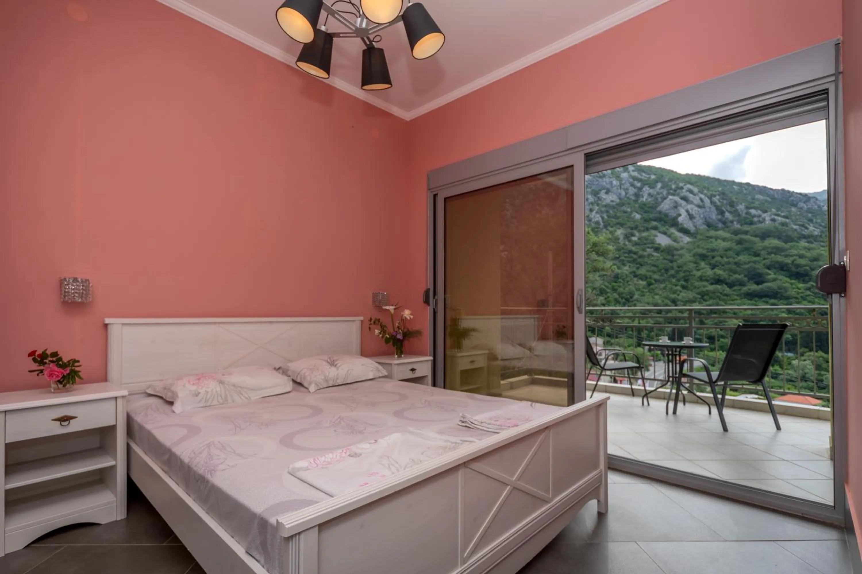 Bedroom, Bed in Villa Montenegrina