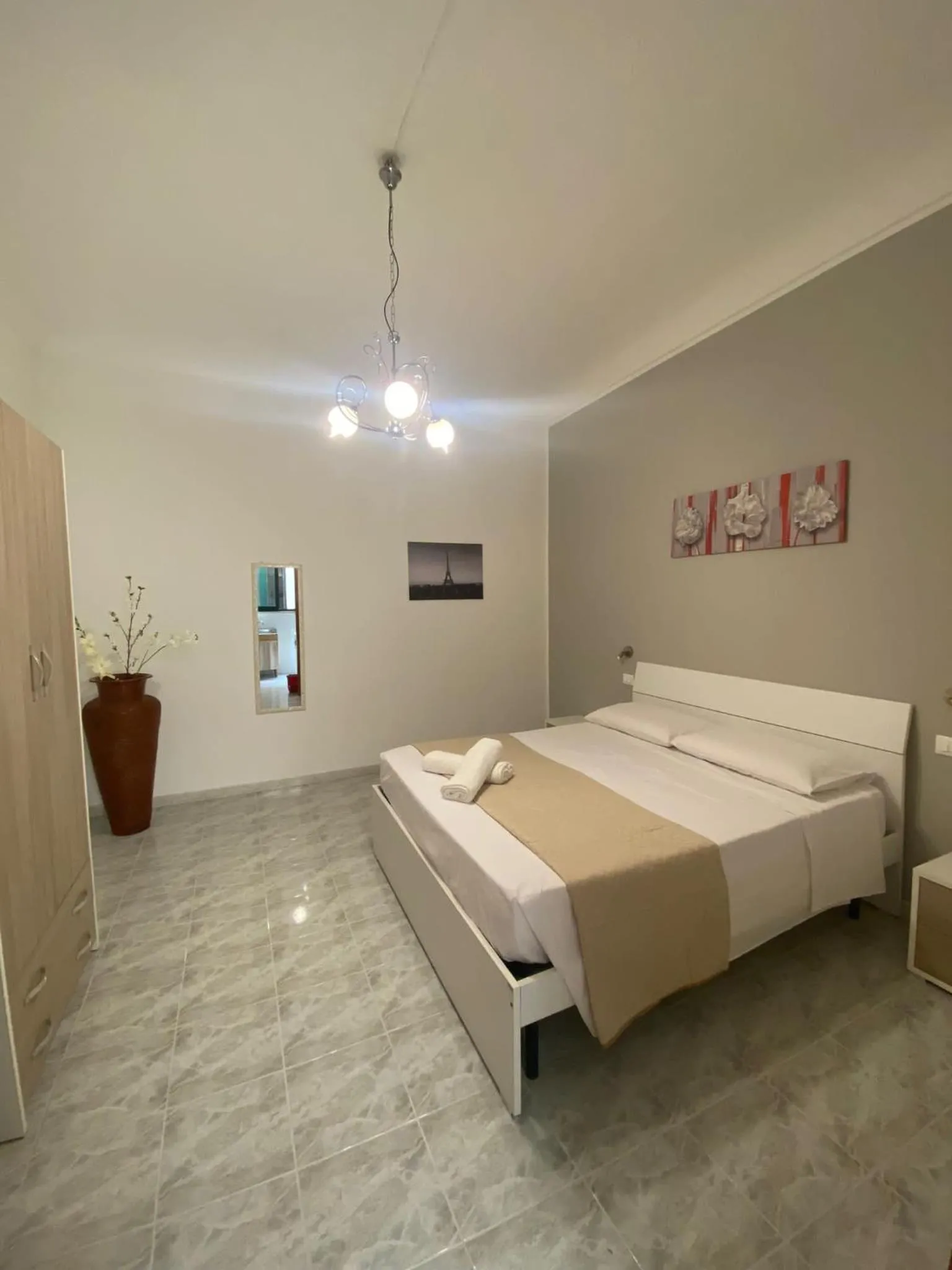 Bed in Apartment Roasi