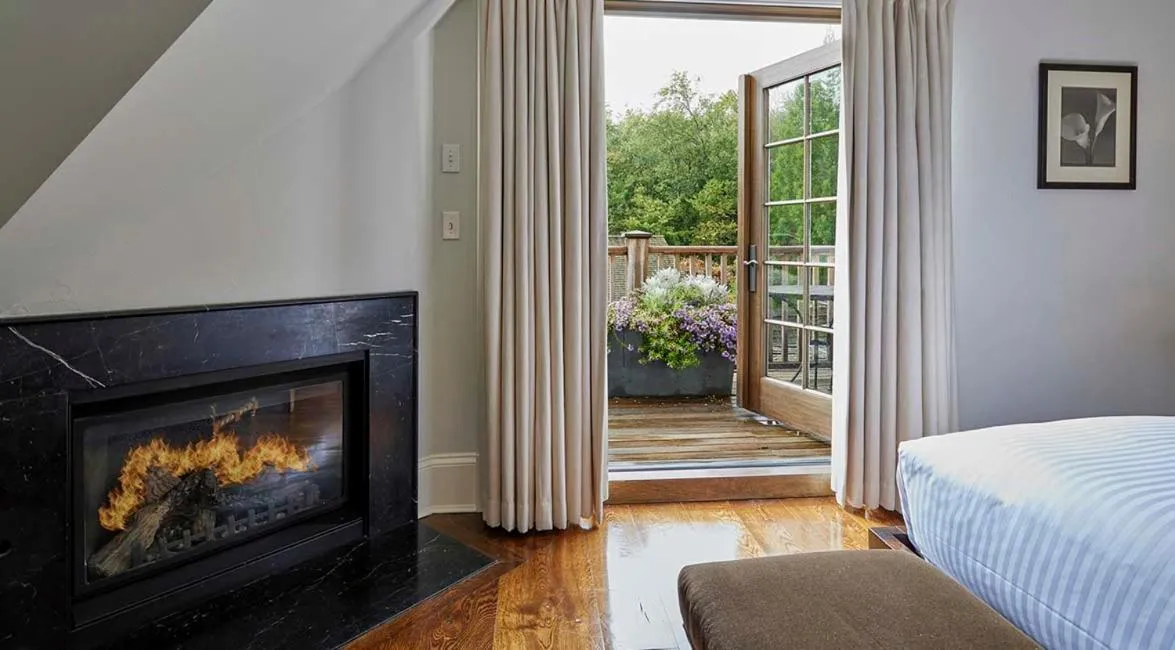 Bed in Bedford Post Inn