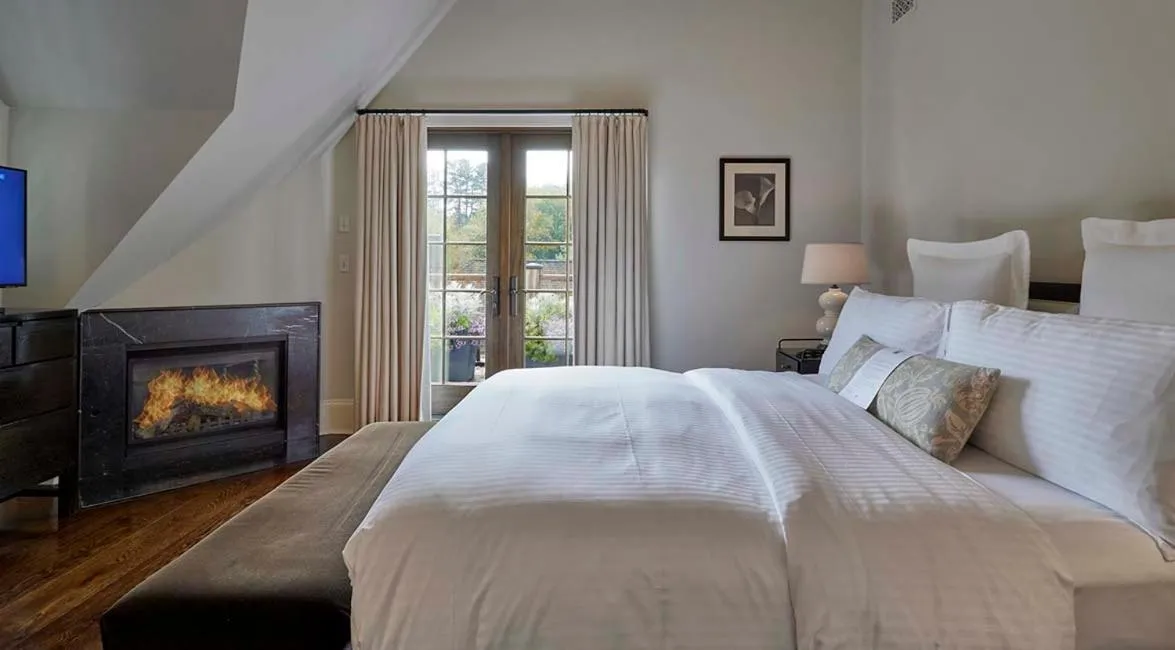 Bed in Bedford Post Inn