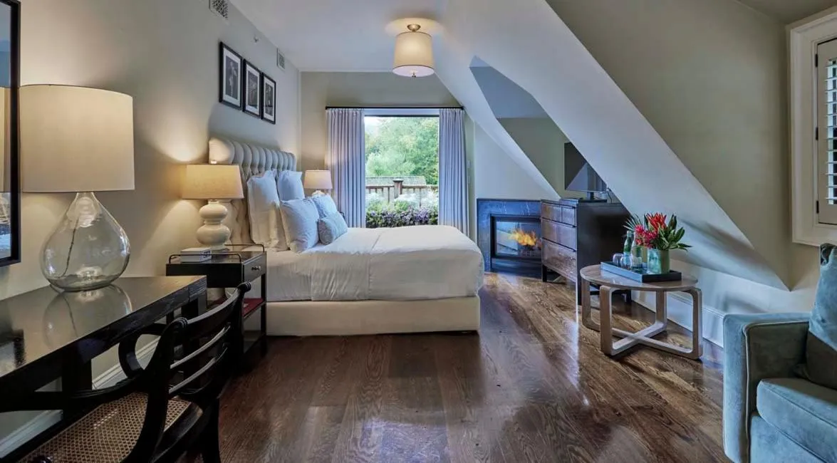 Bed in Bedford Post Inn