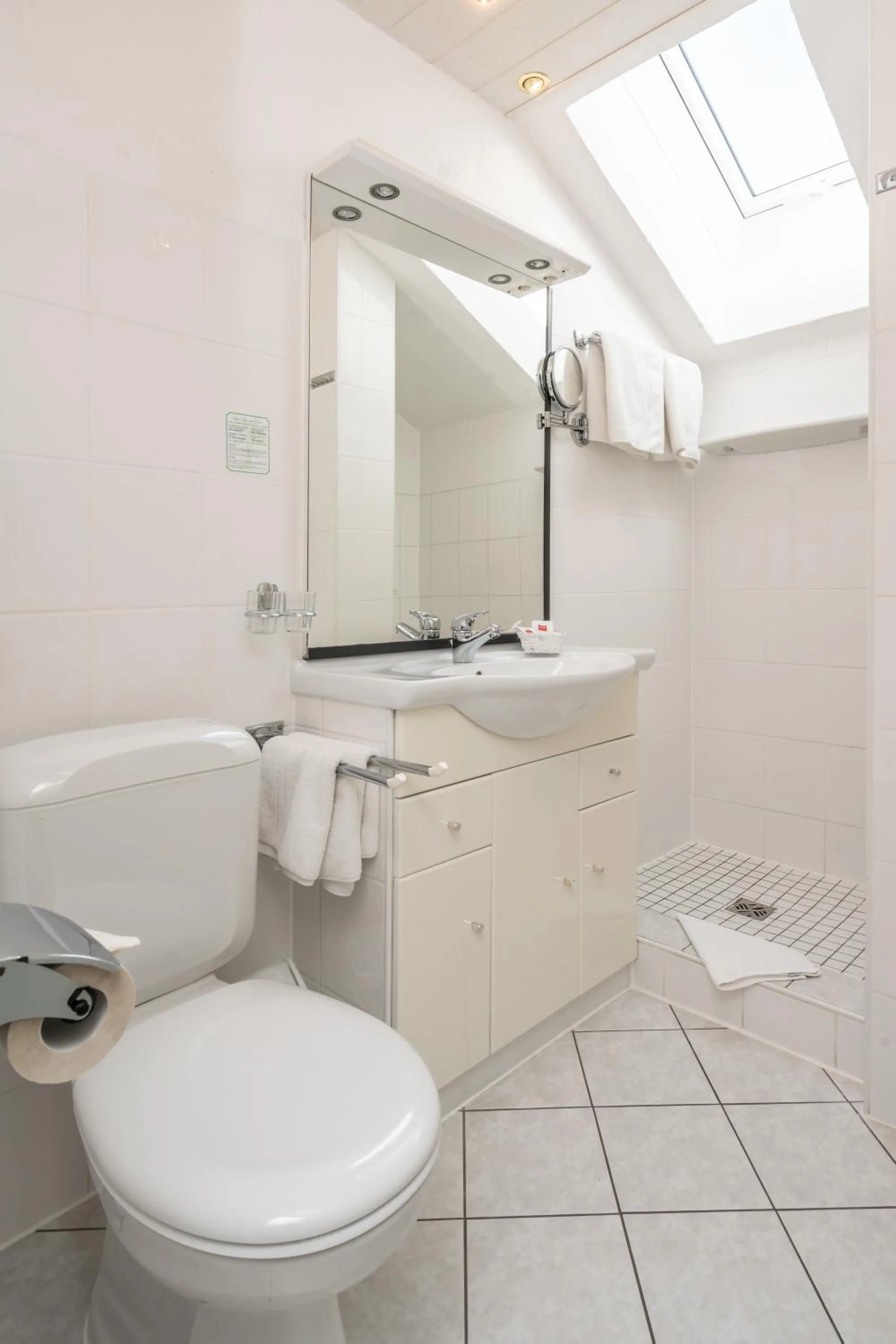 Bathroom in Hotel Sonnenspitz ***