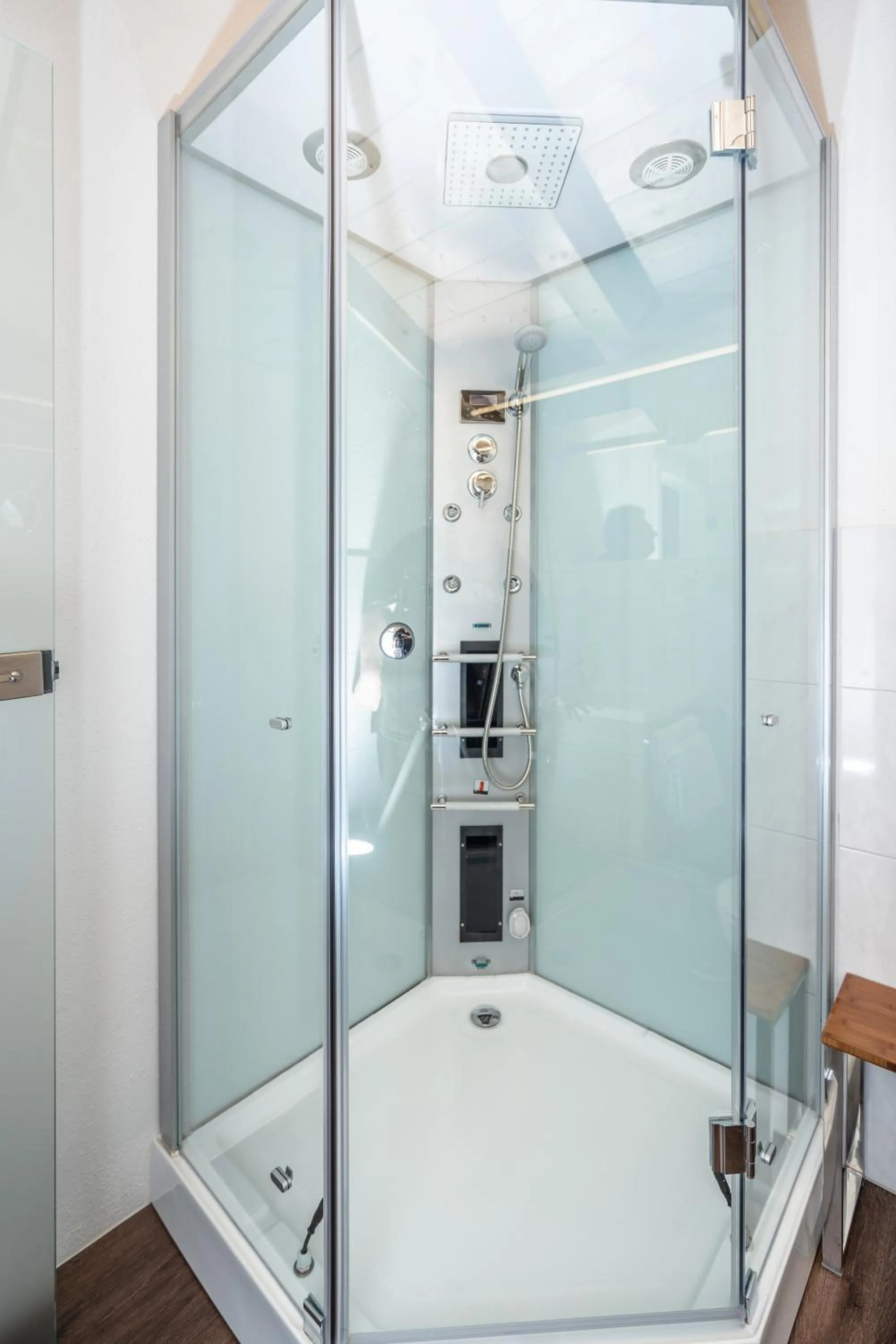 Shower in Hotel Sonnenspitz ***