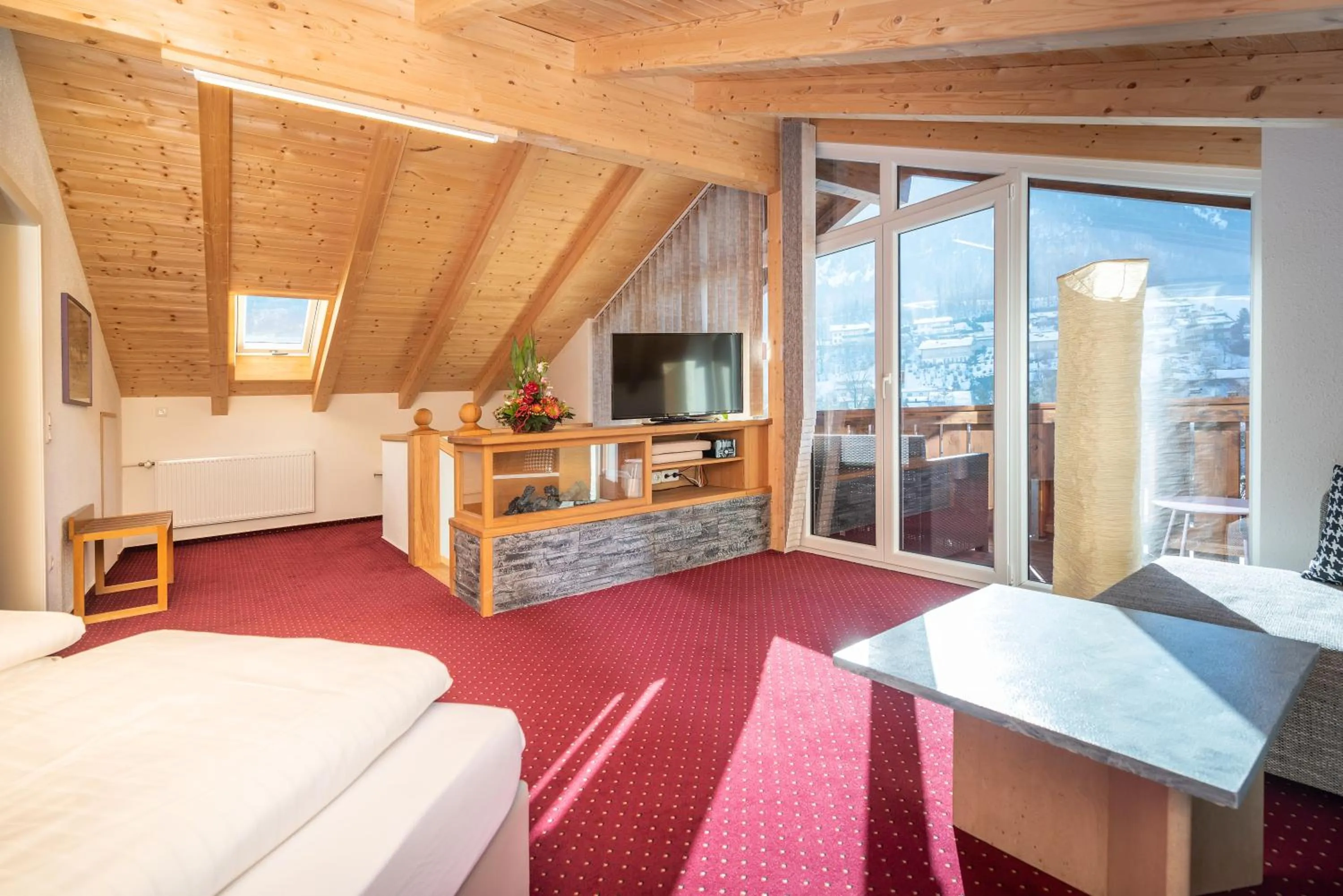 Seating area, Bed in Hotel Sonnenspitz ***