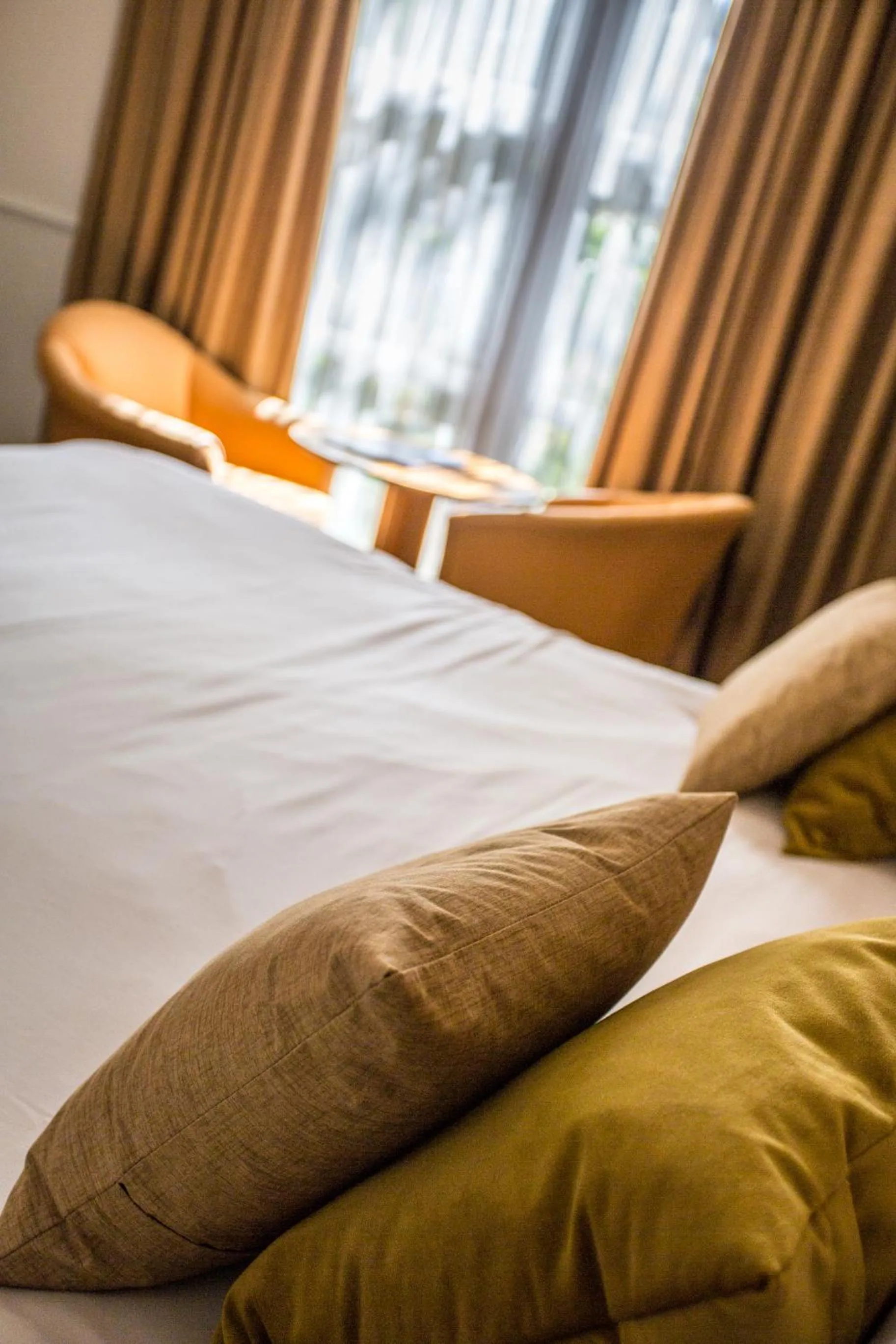 Day, Bed in Hellaby Hall Hotel; BW Signature Collection