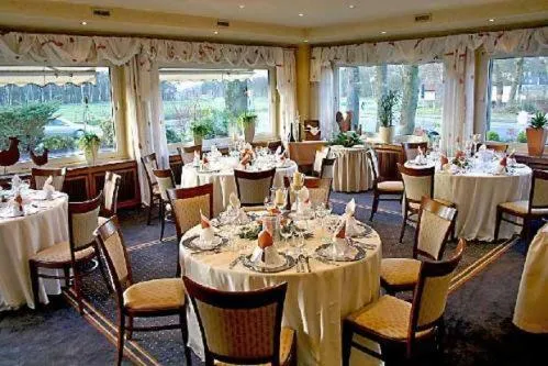 Restaurant/places to eat in Hotel Driland