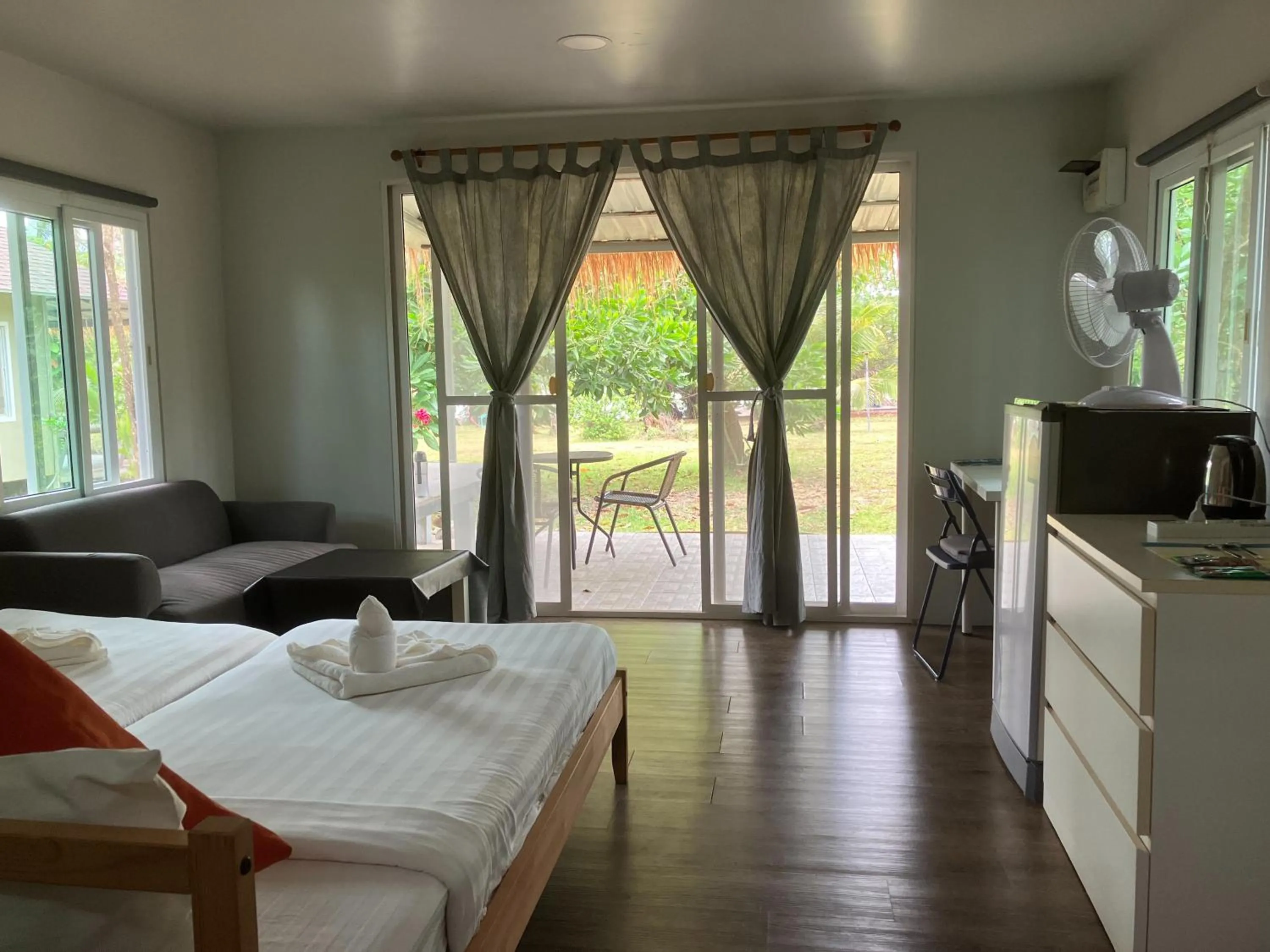 View (from property/room), Bed in Naivacha Tent Koh Mak