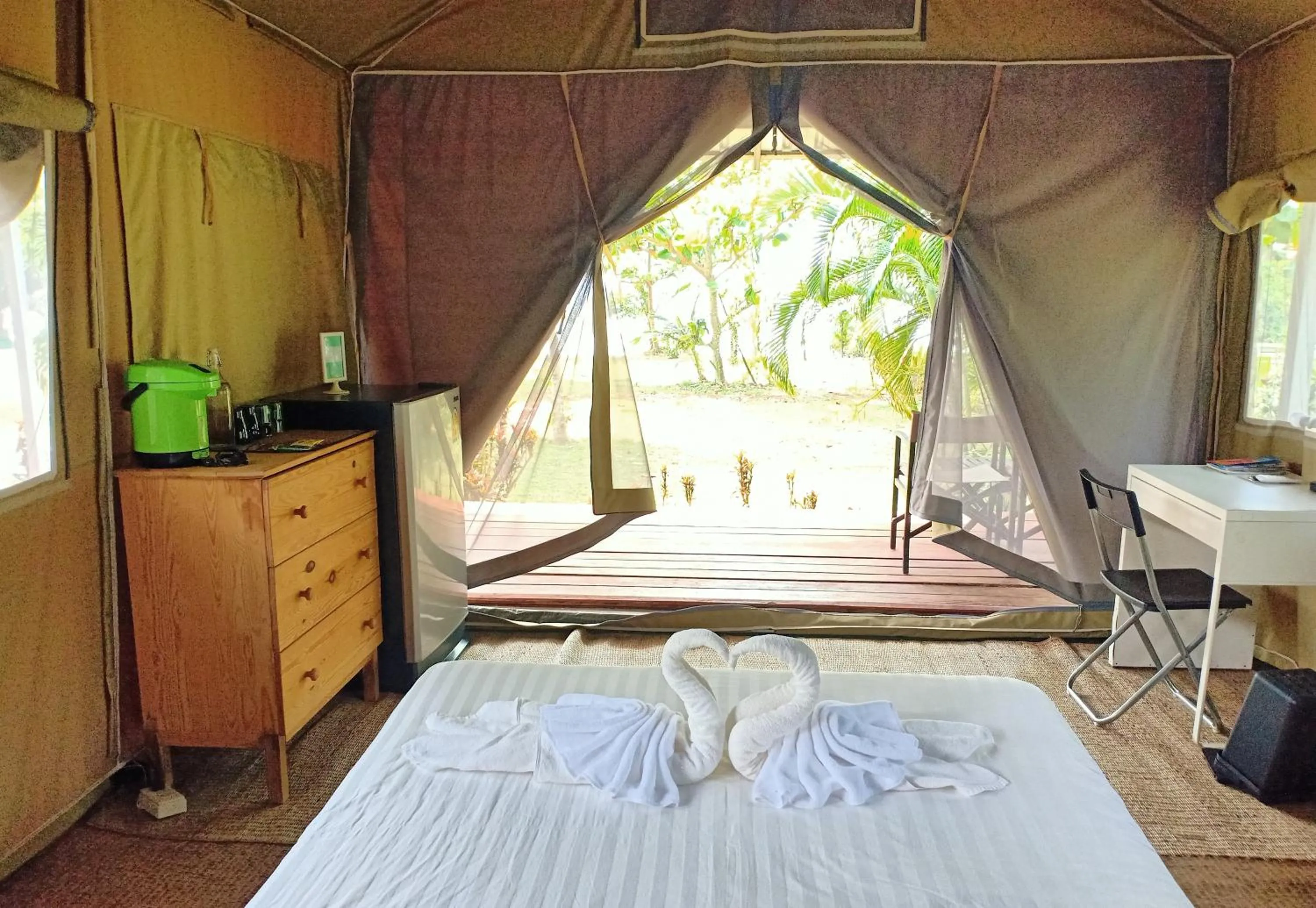 View (from property/room), Bed in Naivacha Tent Koh Mak