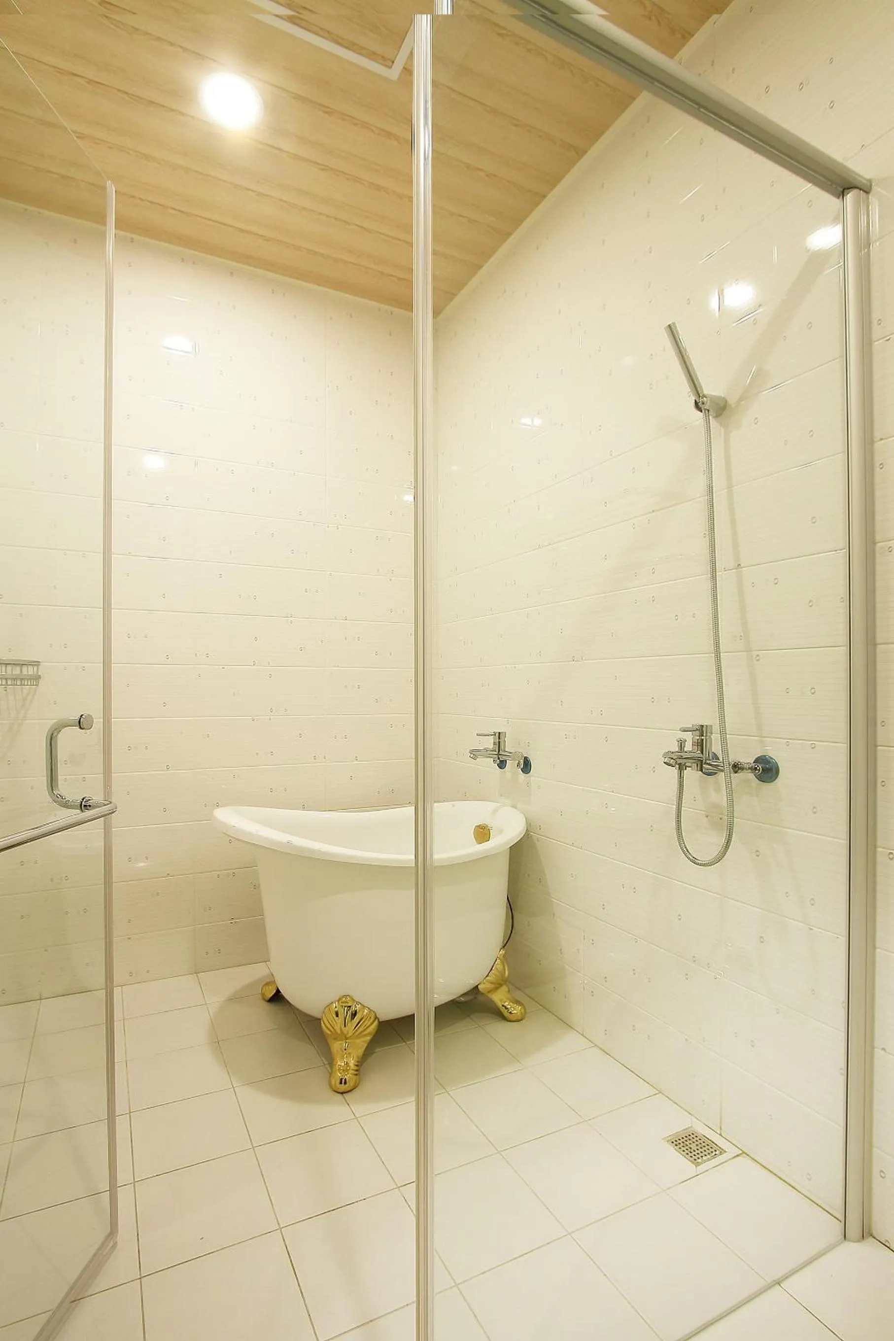 Bathroom in Jack Castle