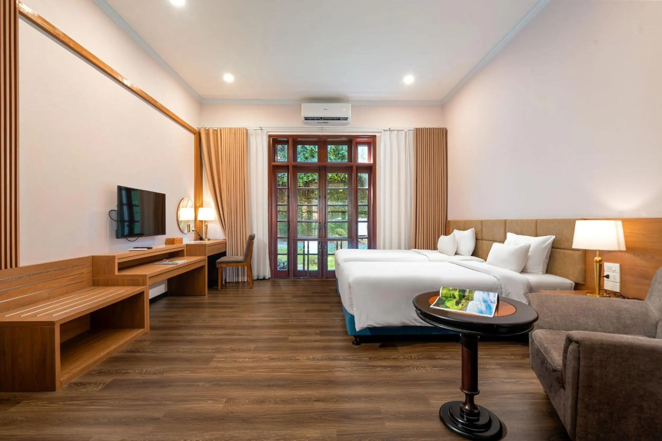 View (from property/room), Bed in Tuan Chau Resort Ha Long