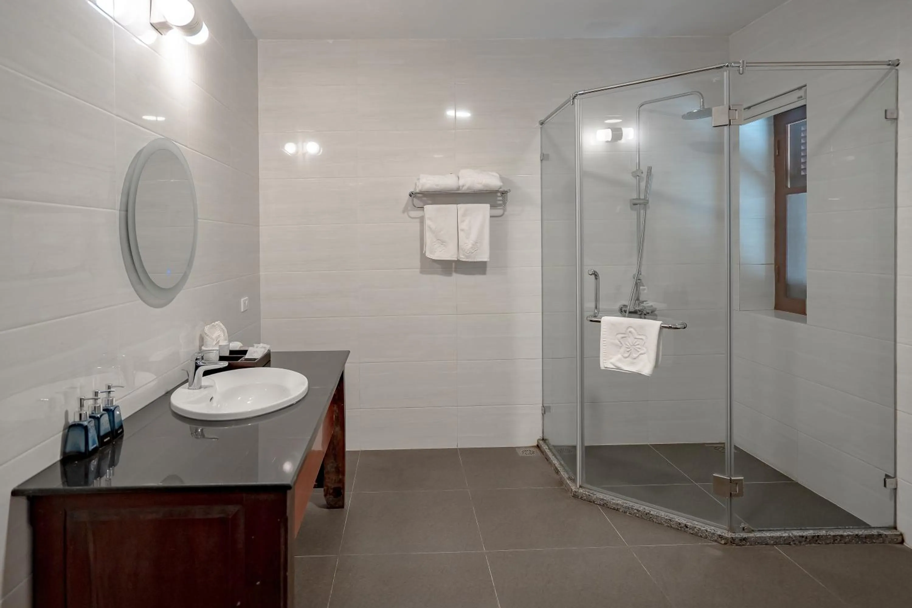 Bathroom in Tuan Chau Resort Ha Long