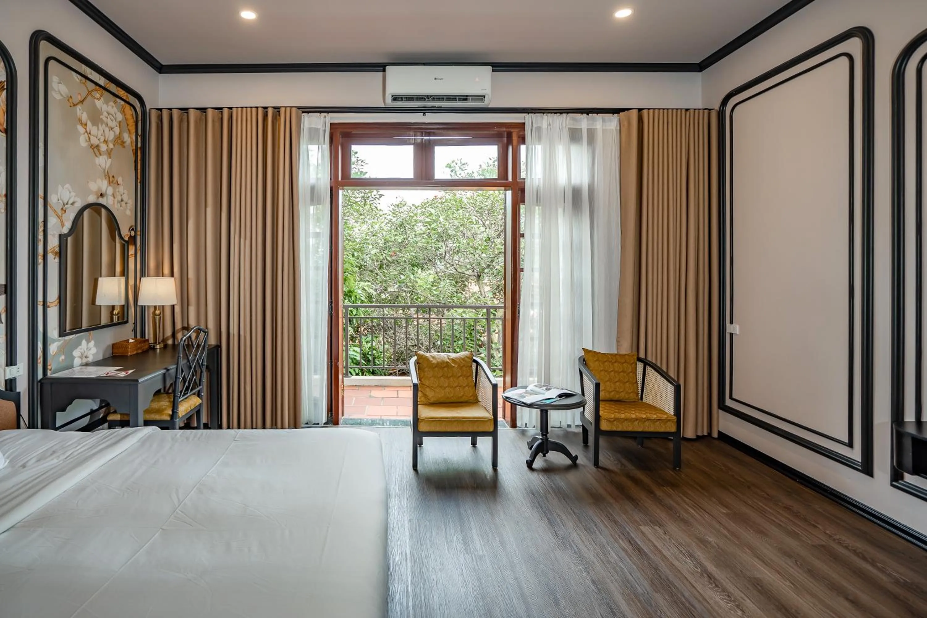 Bed in Tuan Chau Resort Ha Long