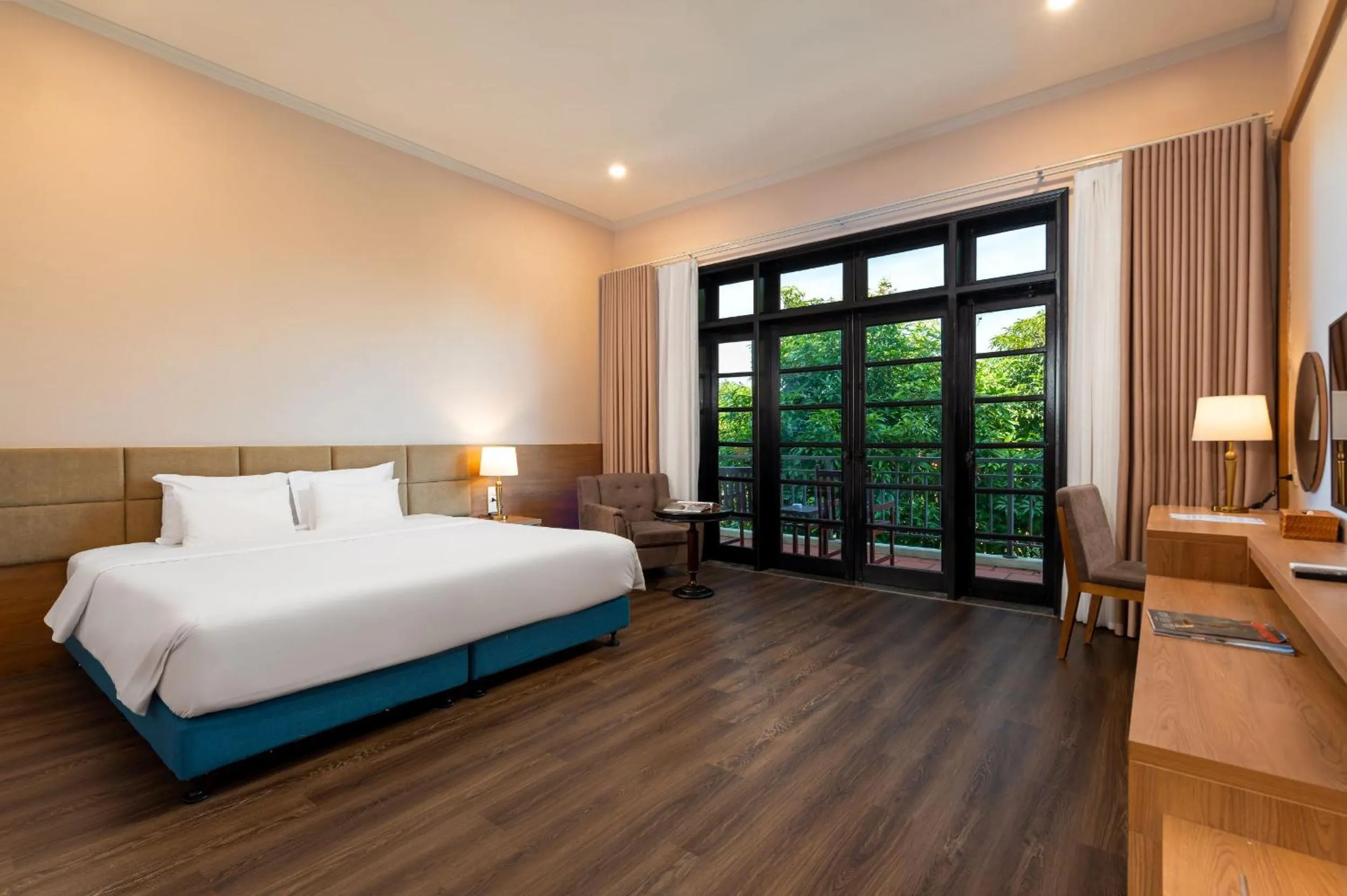 Bedroom, Bed in Tuan Chau Resort Ha Long