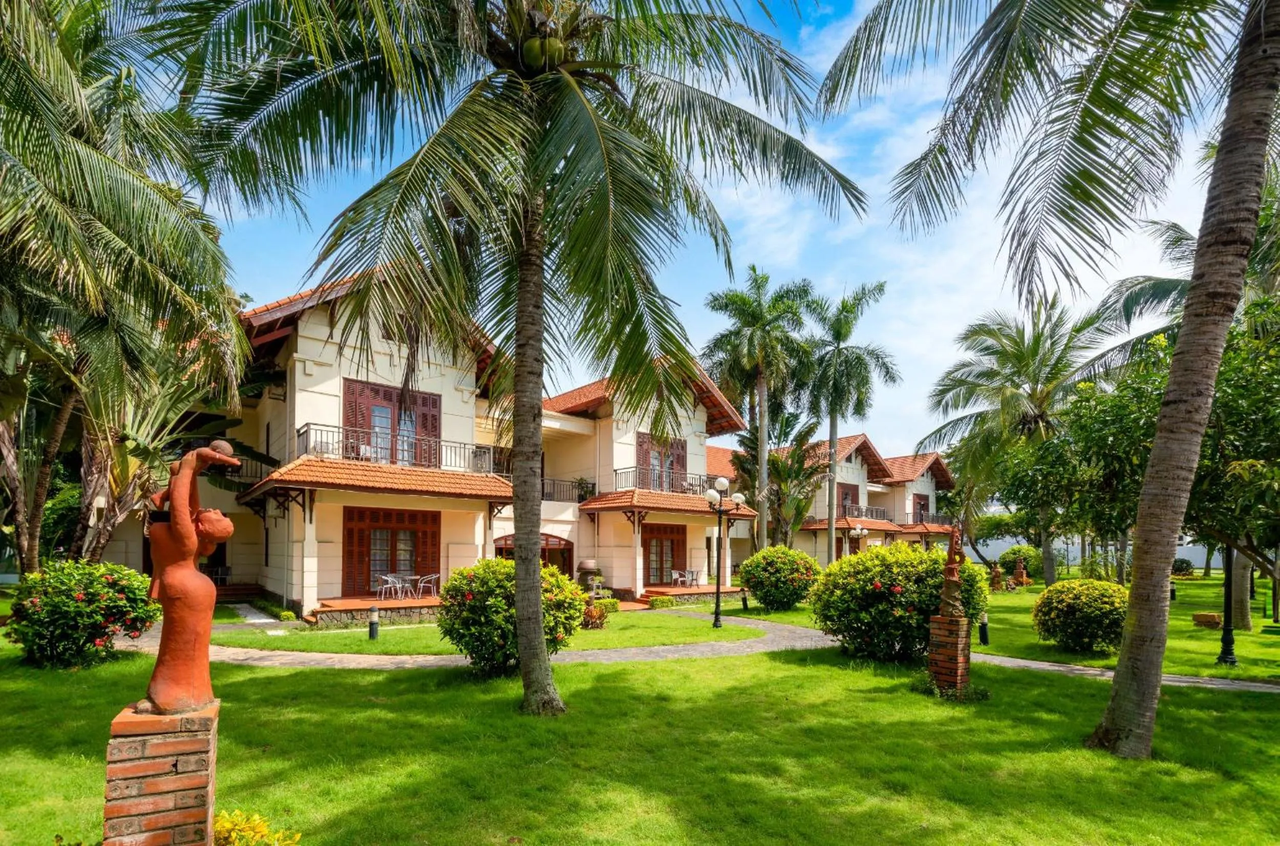 Property building in Tuan Chau Resort Ha Long