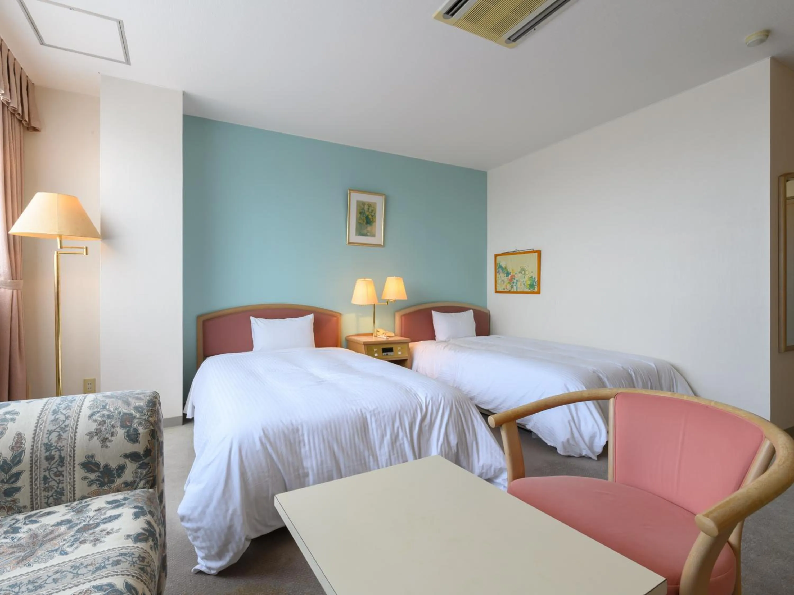 Photo of the whole room, Bed in Tabist Katahara Resort Gamagori