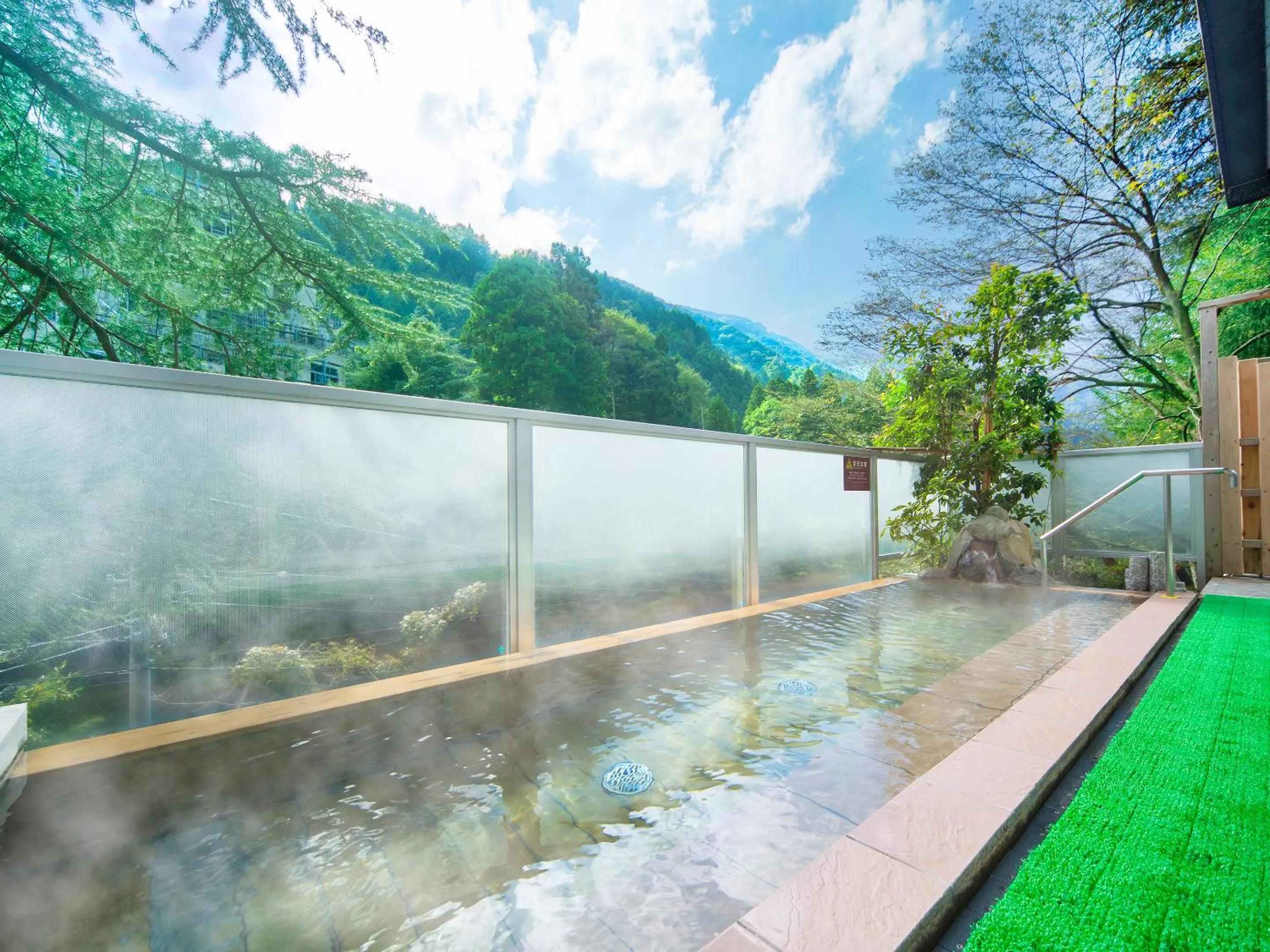 Hot Spring Bath in Ooedo Onsen Monogatari Unazuki Grand Hotel