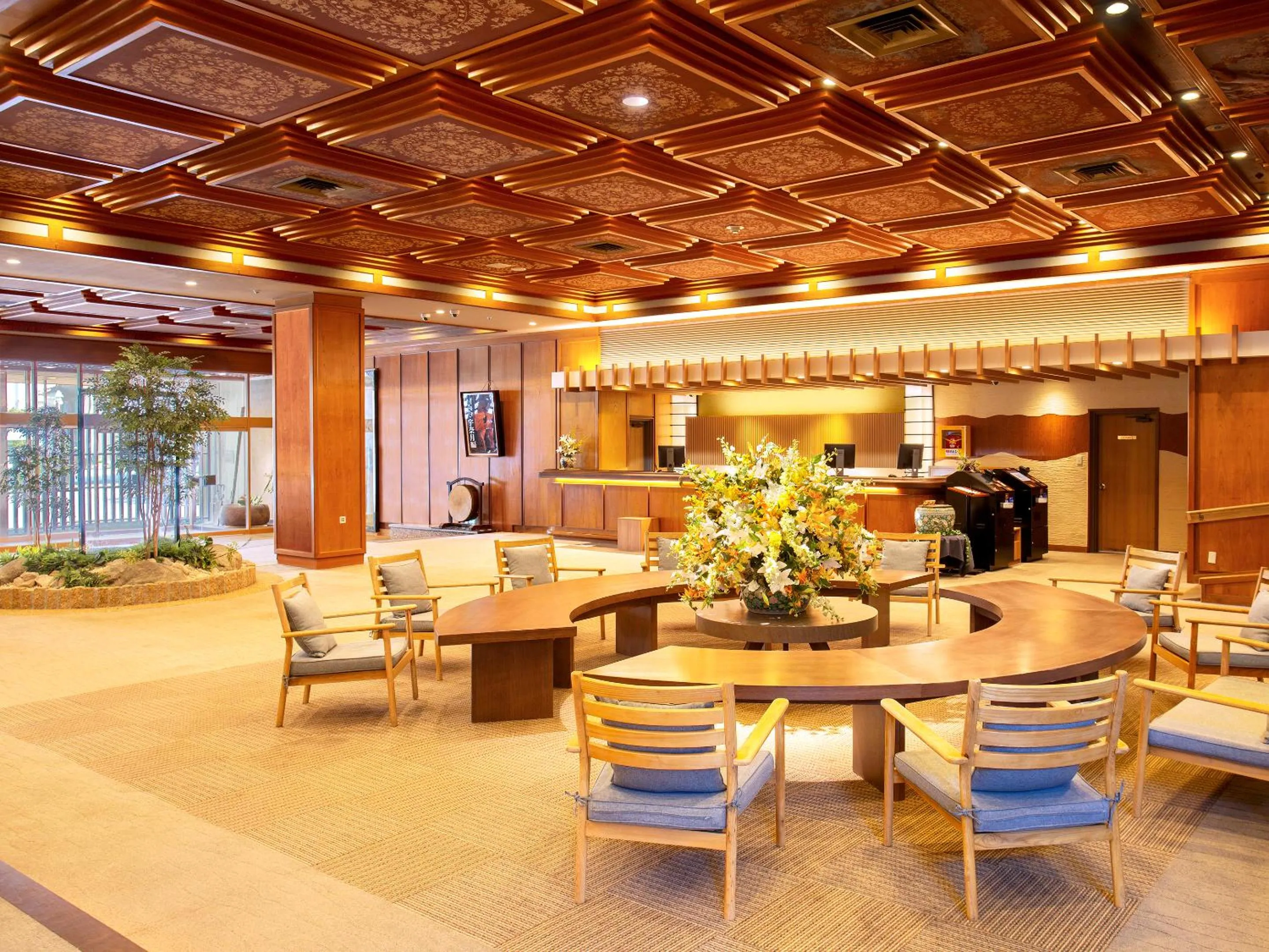 Lobby or reception in Ooedo Onsen Monogatari Unazuki Grand Hotel