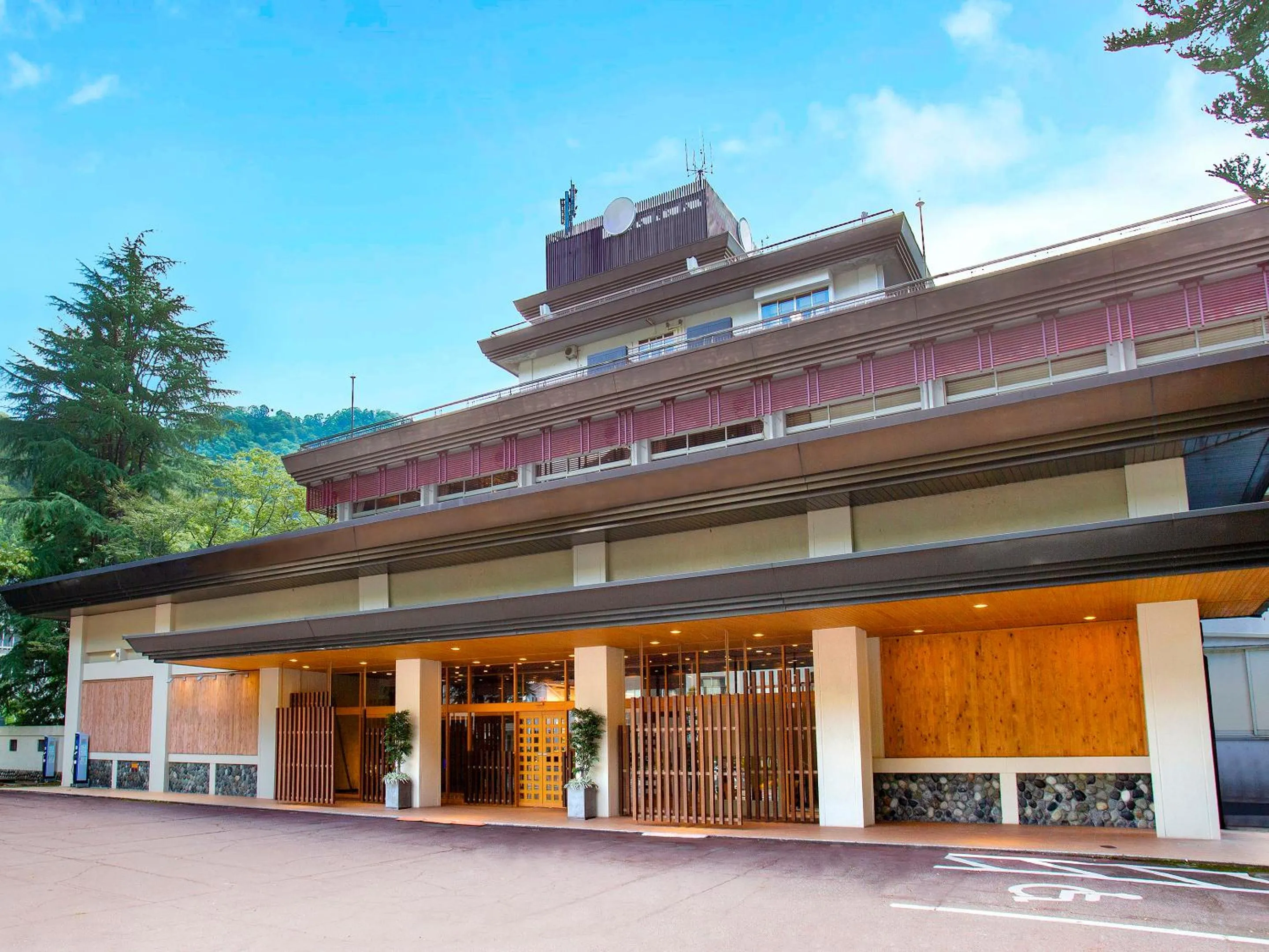 Property building in Ooedo Onsen Monogatari Unazuki Grand Hotel