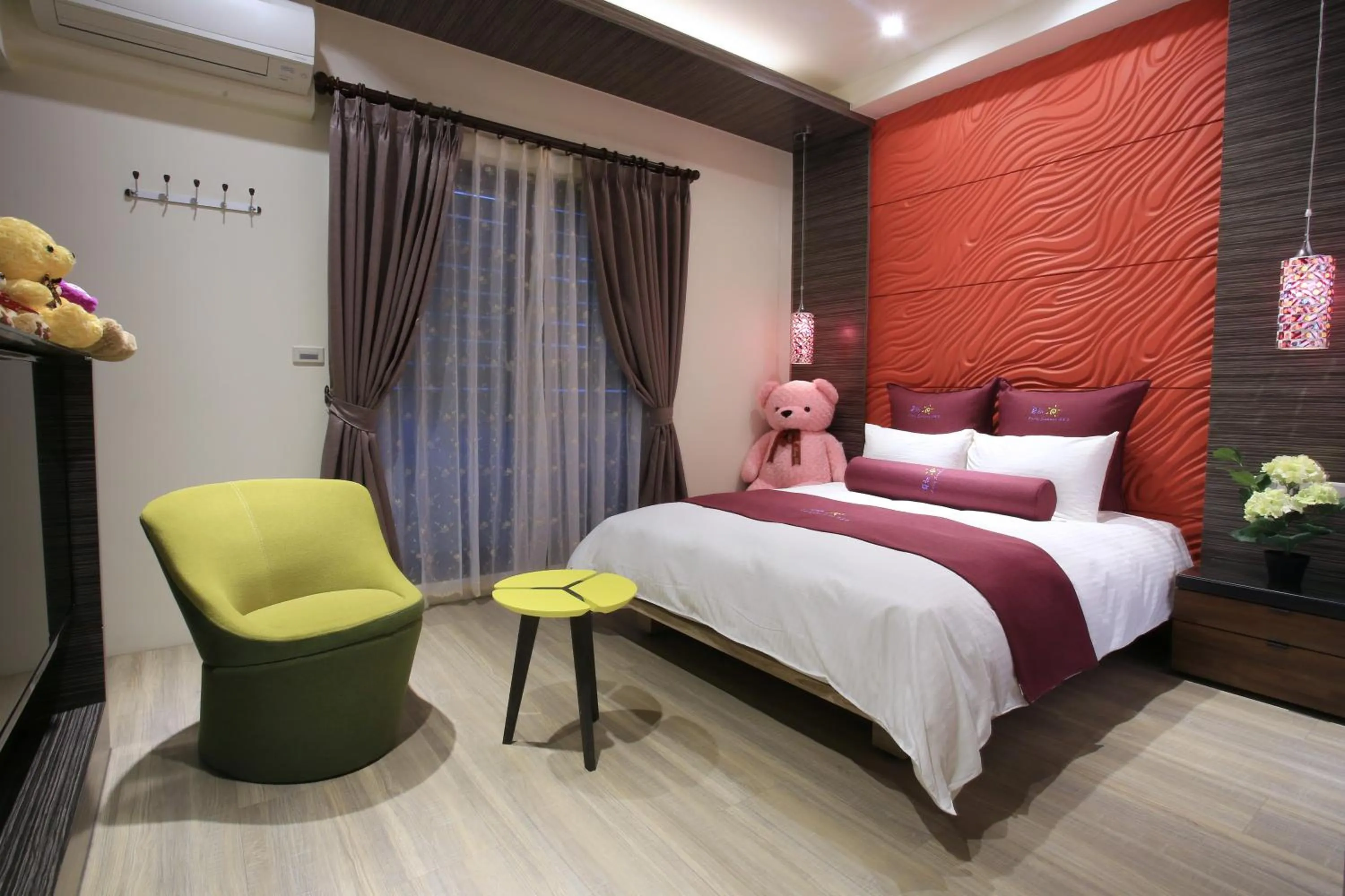 Garden, Bed in Early Summer