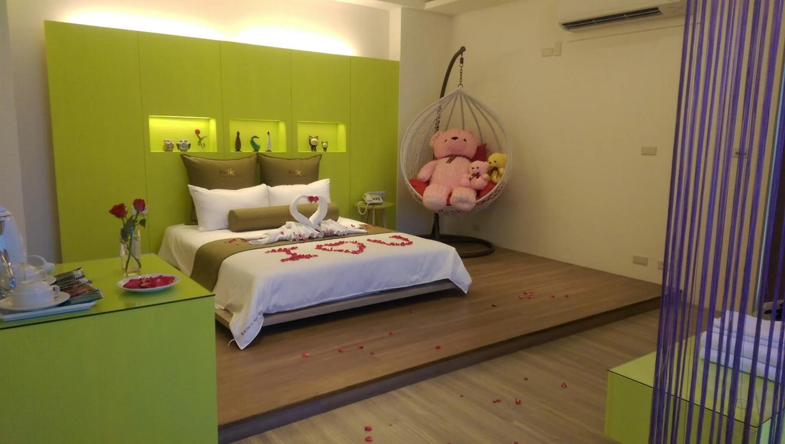 Photo of the whole room, Bed in Early Summer