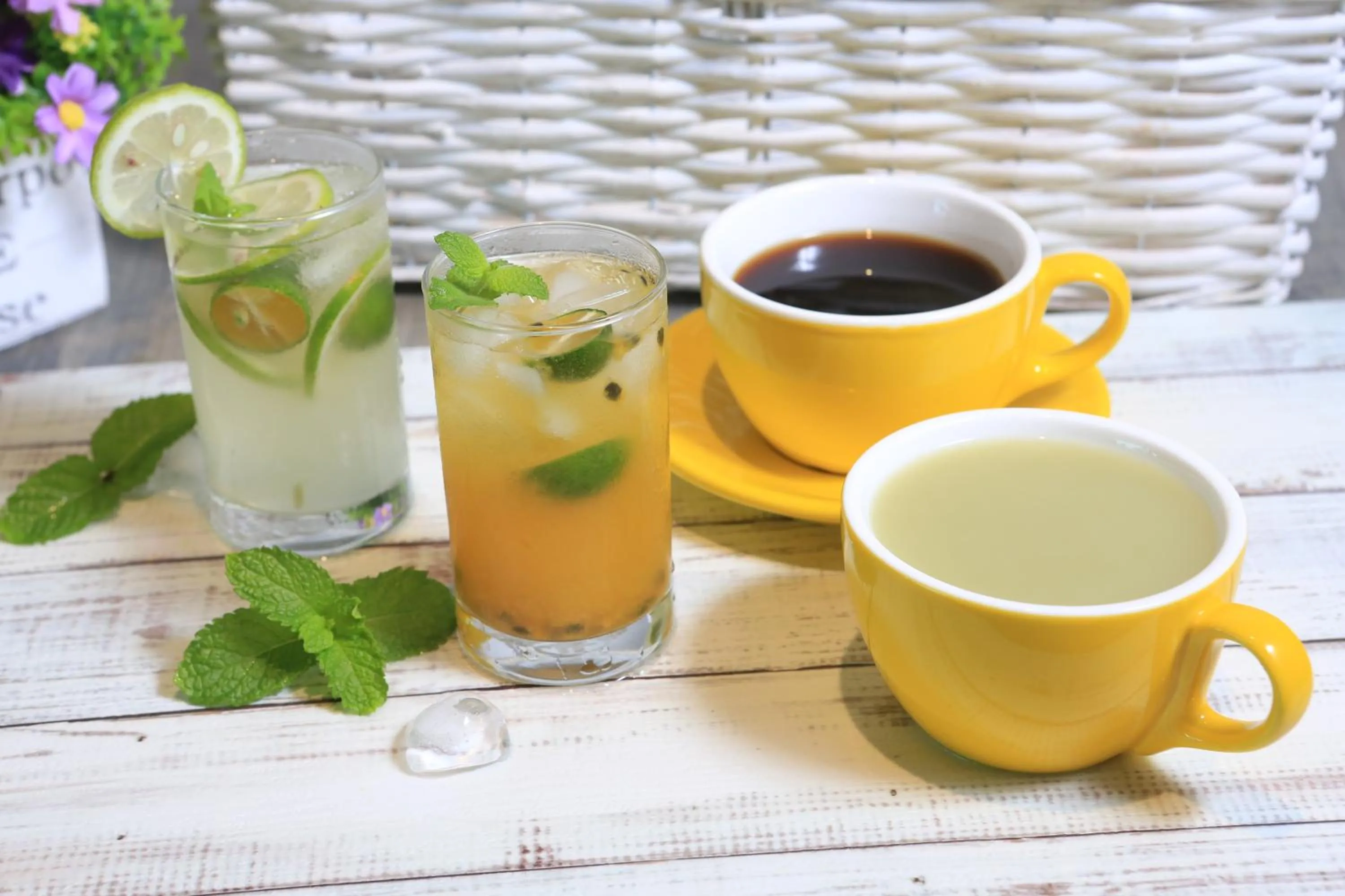 Non alcoholic drinks in Early Summer